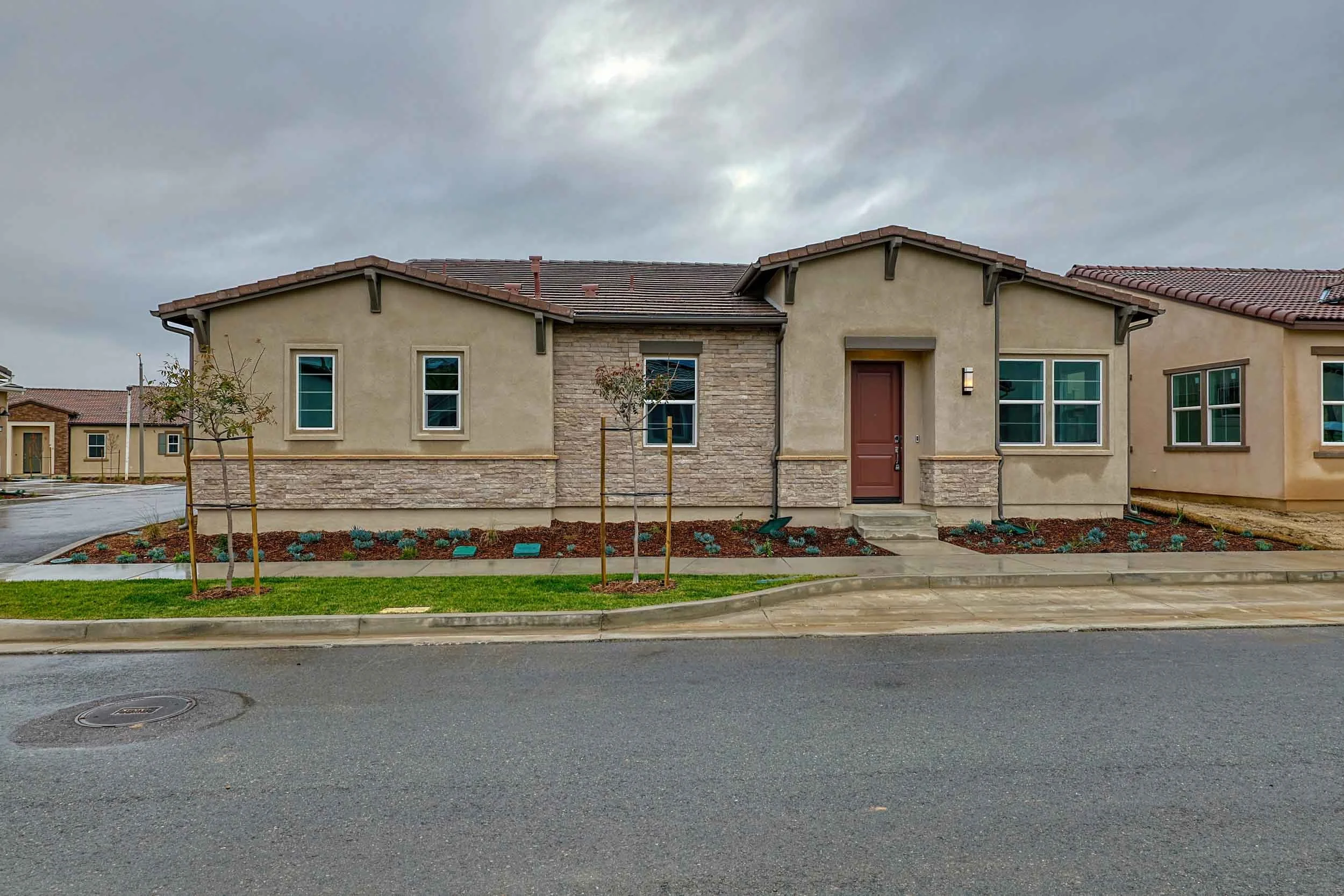 24510 Via La Sombrilla Valencia, CA 91354