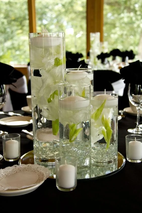 Chic round centerpiece mirrors used for wedding table centerpieces