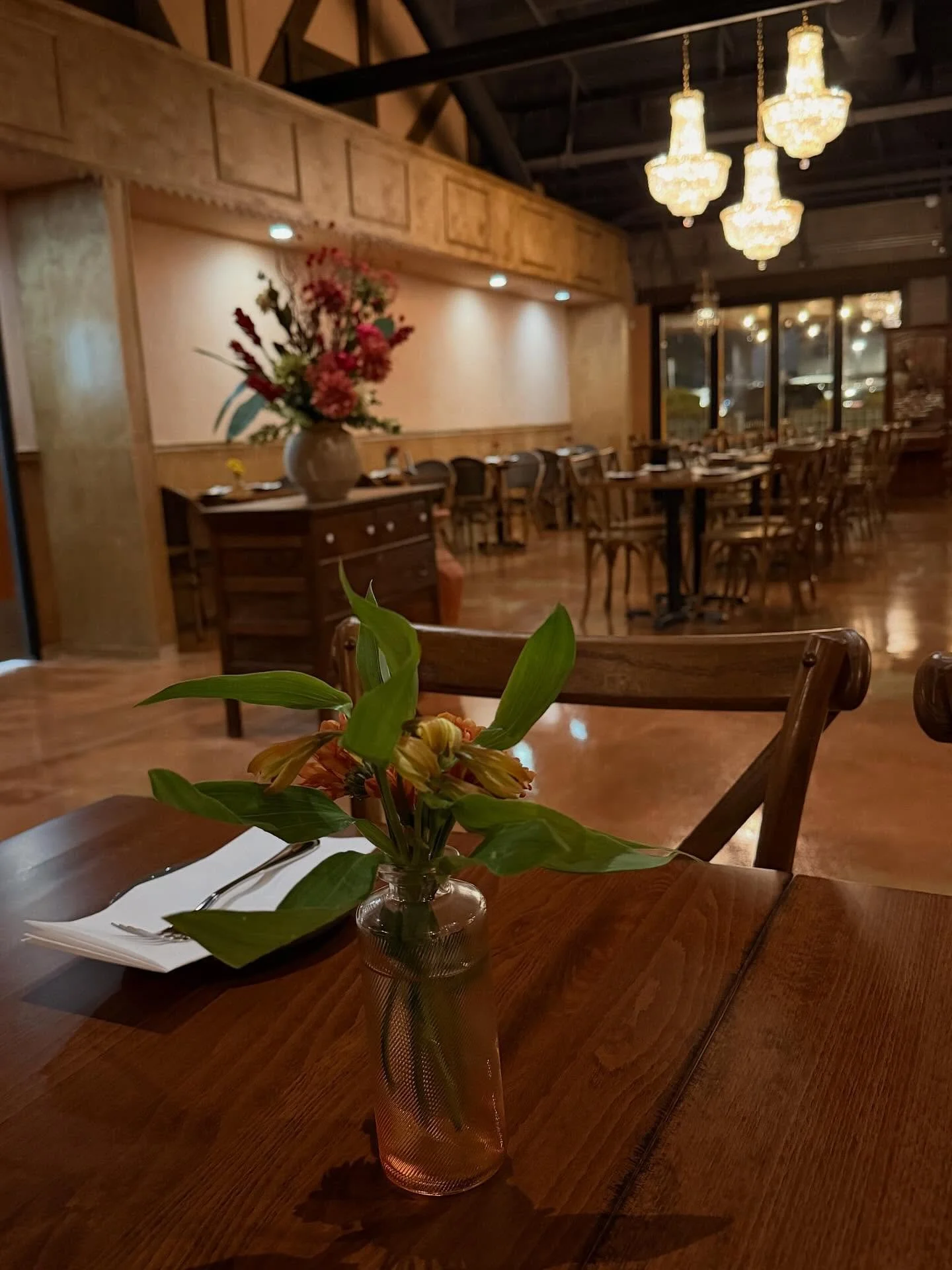 New location alert!!!! LeDu on seventh uptown Phoenix.
As today we test our workflow and prepare for the launch, remember that each one of us is essential. Together, we create an effortless guest experience. Let’s join us in this exciting journ