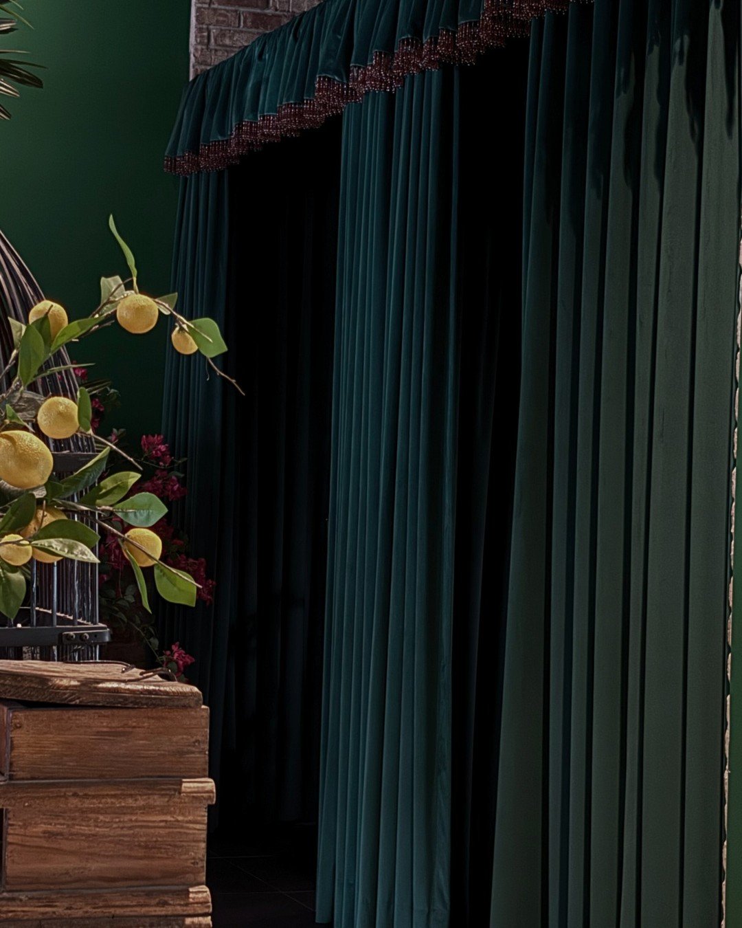 Behind the royal green velvet lies an intimate escape, where fine Thai cuisine meets quiet luxury.

Don't miss the authentic cuisine experience; Reserve a room for the weekend at the link in bio.

ledu thai | private dining | fine dining | thai resta