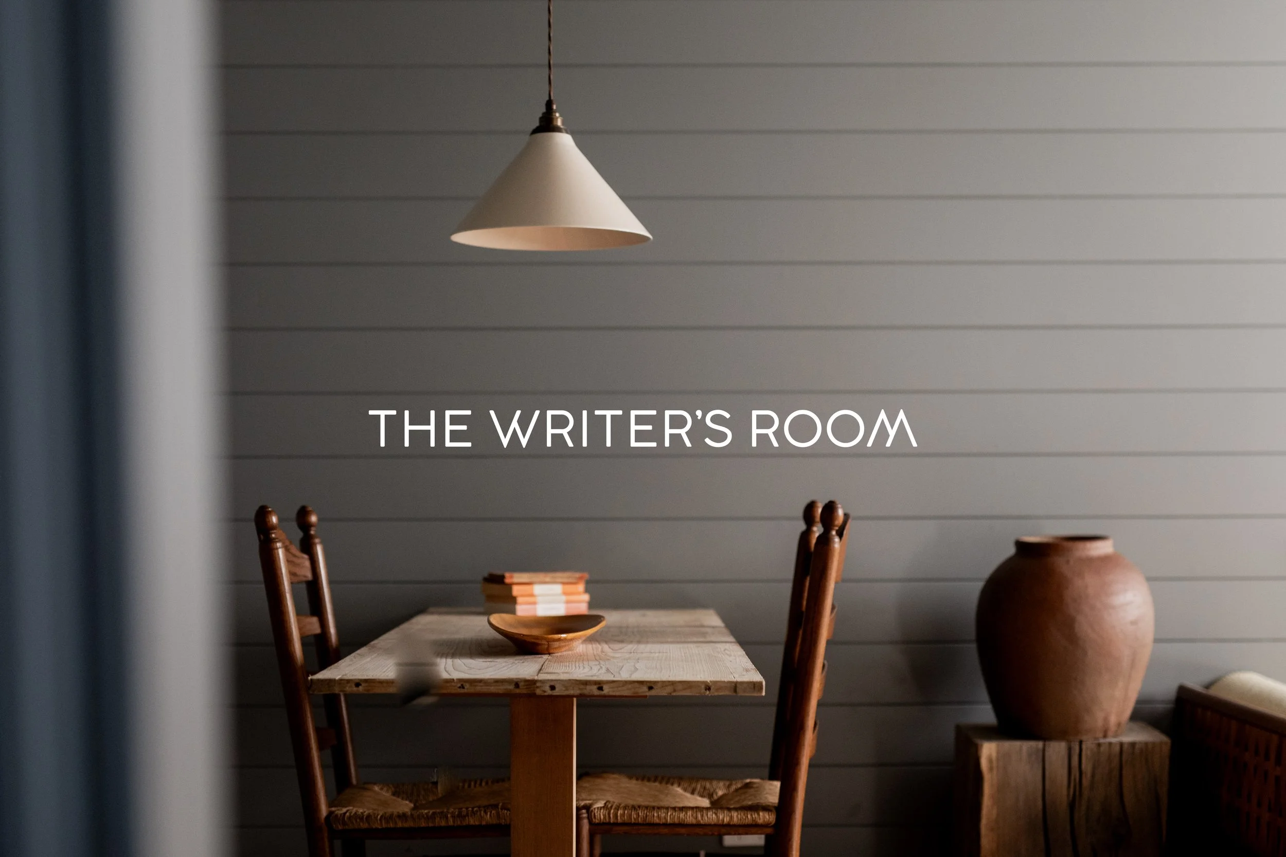 TheWritersRoom-CassieSullivan-195-logo.jpg