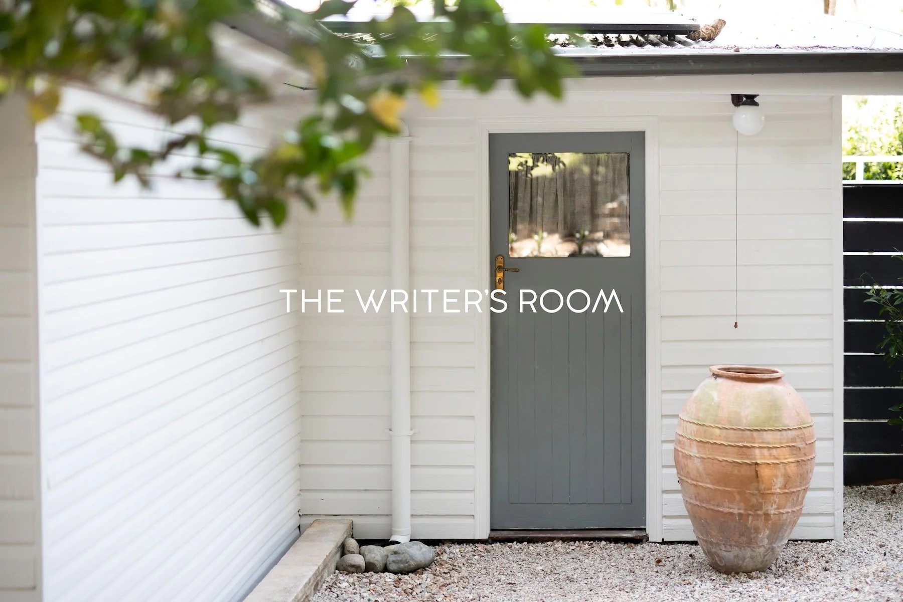 TheWritersRoom-CassieSullivan-208-logo 2.jpg