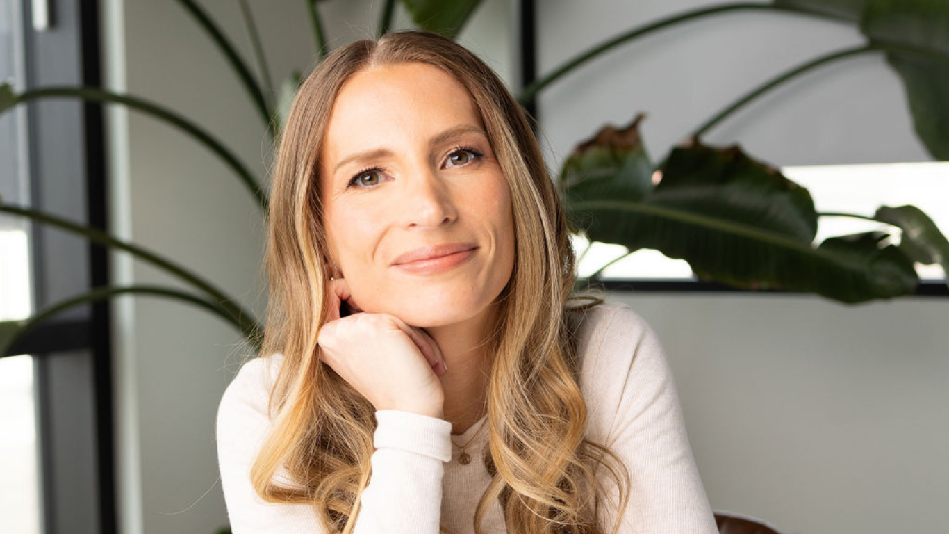 Beth Wanner joins Eve Mayer on the Braless Entrepreneur podcast to talk about parental leave backfills and the story of founding Mother Cover