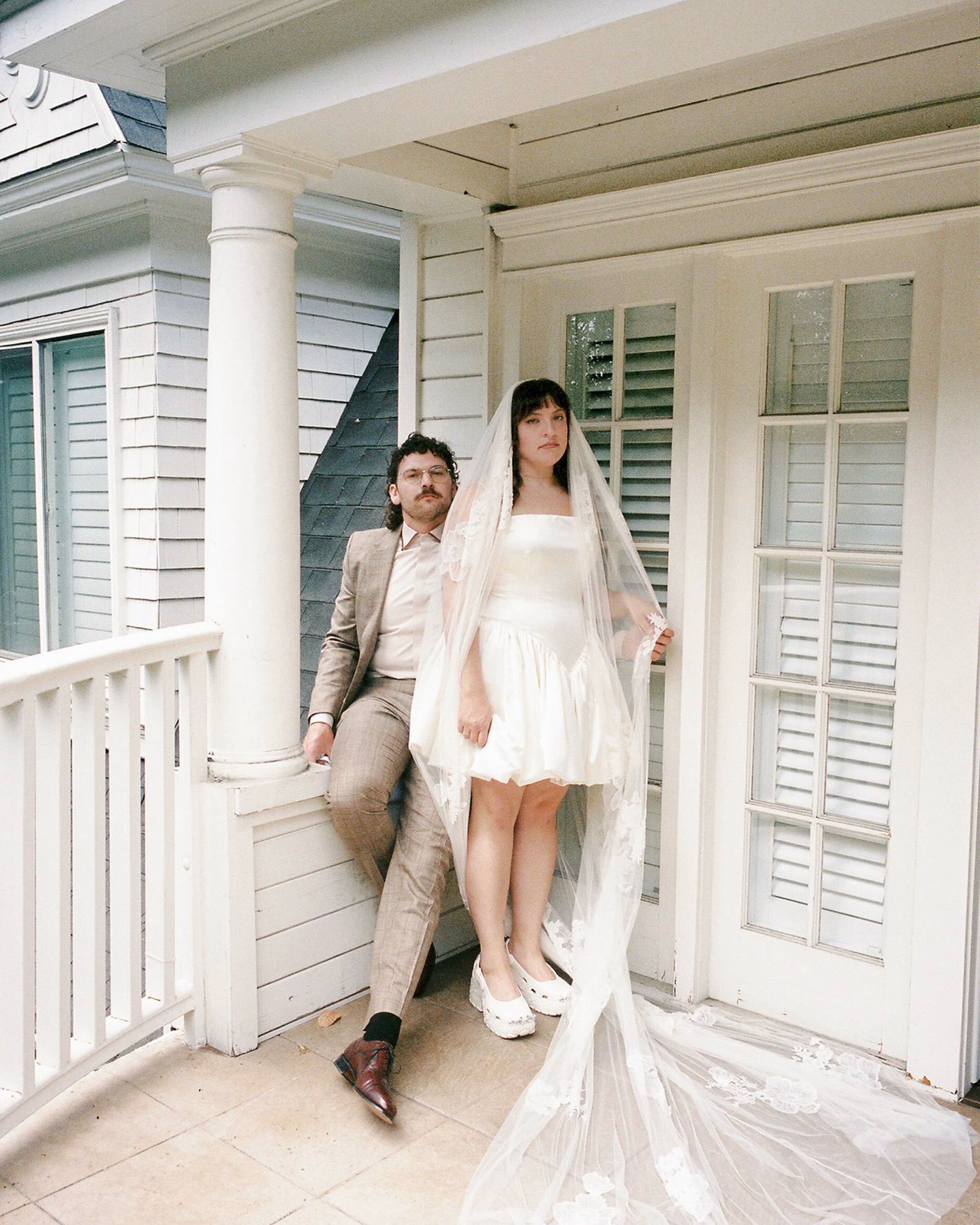 ray and sarah are in love and you shoulda been there.

Wedding Coordination: @Carlyraeweddings
Photography: @Kaditobin
Video: @boxfootfilms
Floral: @High_noonfloral
Catering: @hungrybearcatering
Cake: dolcebynonna
Rentals: @townandcountry_eventrental