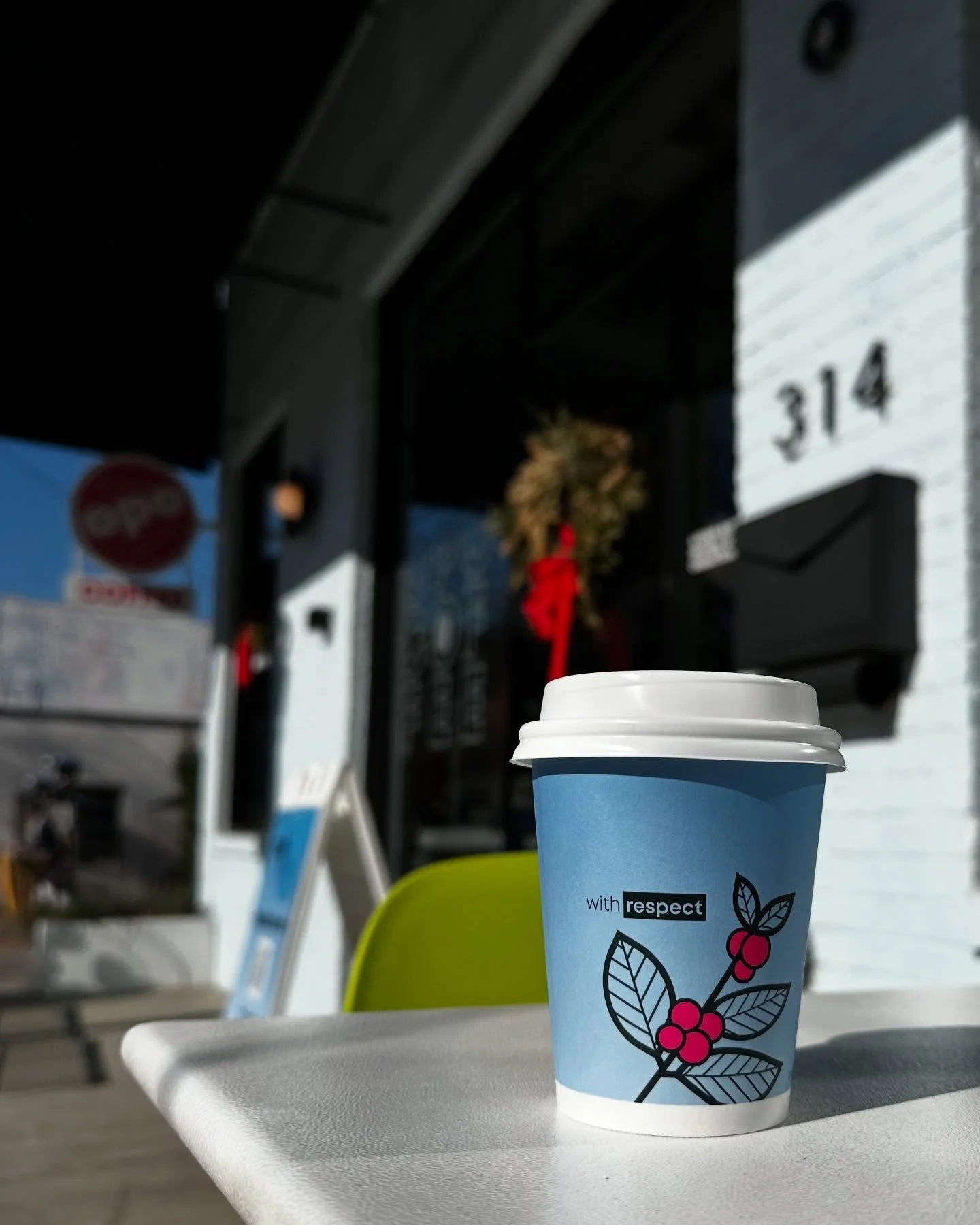 chilly days call for a cappuccino (or three!) 😉 
how many layers are you wearing today? 

#atlantacoffee #coffeeshops #decatur