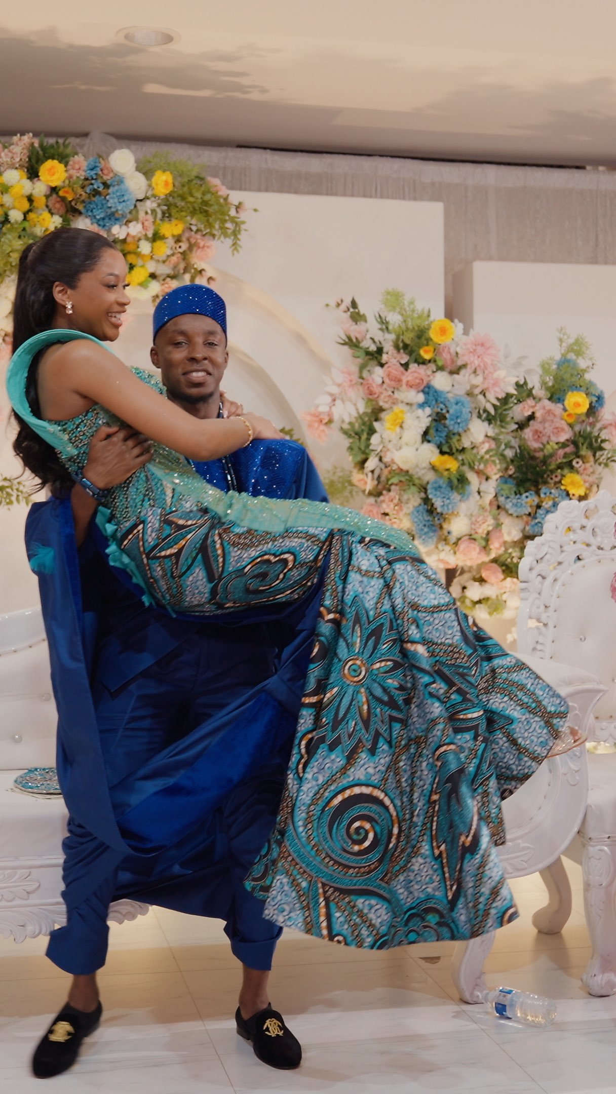 Two nations, one heartbeat. From Nigeria to Congo, love found its rhythm. 🇳🇬🇨🇩
Traditions met. Cultures danced. Vows spoken. Destiny sealed.
This is not just a wedding... it’s a whole movie.
Bride @deliabianza
Content Creator @shotbystunne