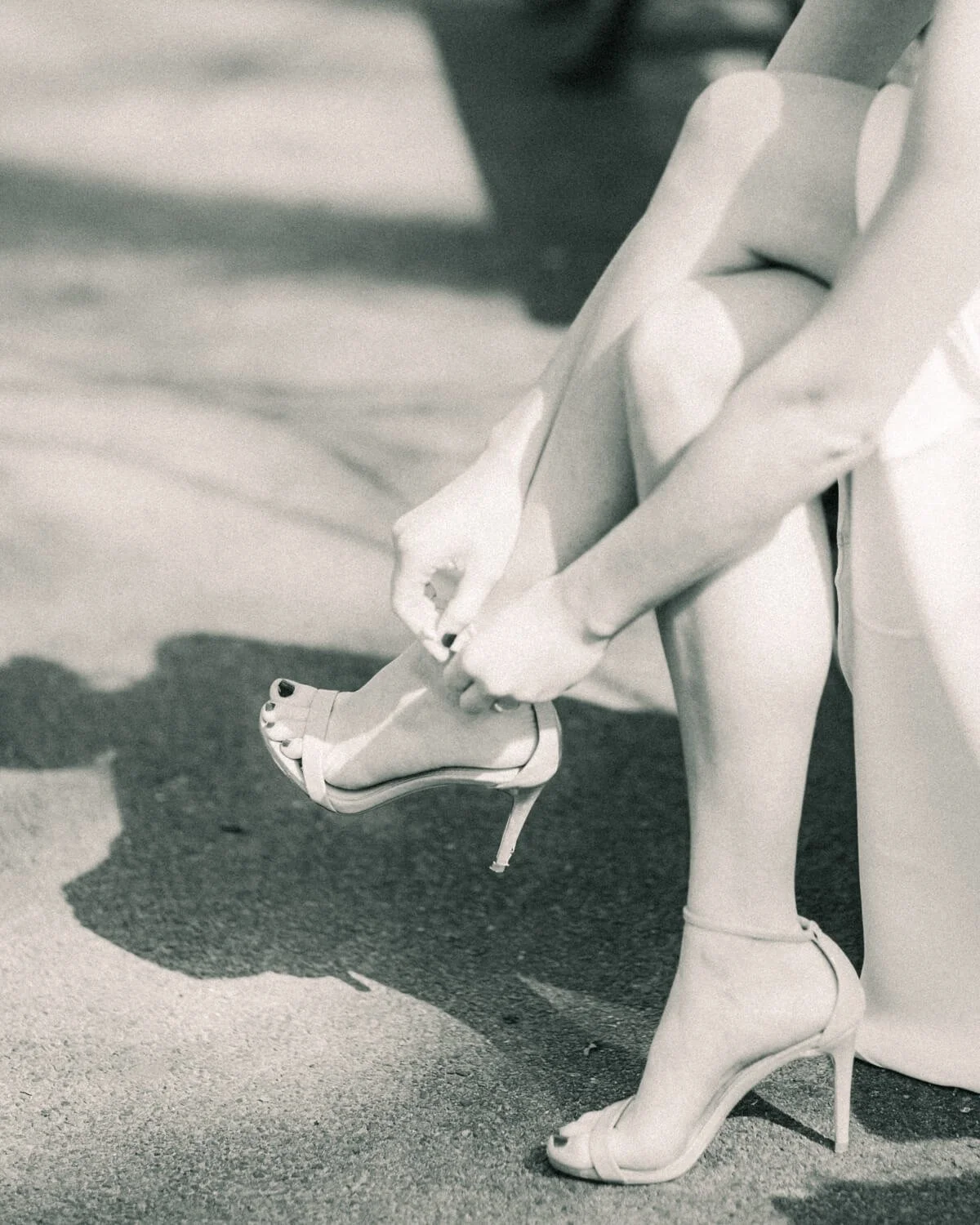 MinnsCreative-NewYorkCity-WeddingFashion-HannaMinns-13_4x5.bw.jpg