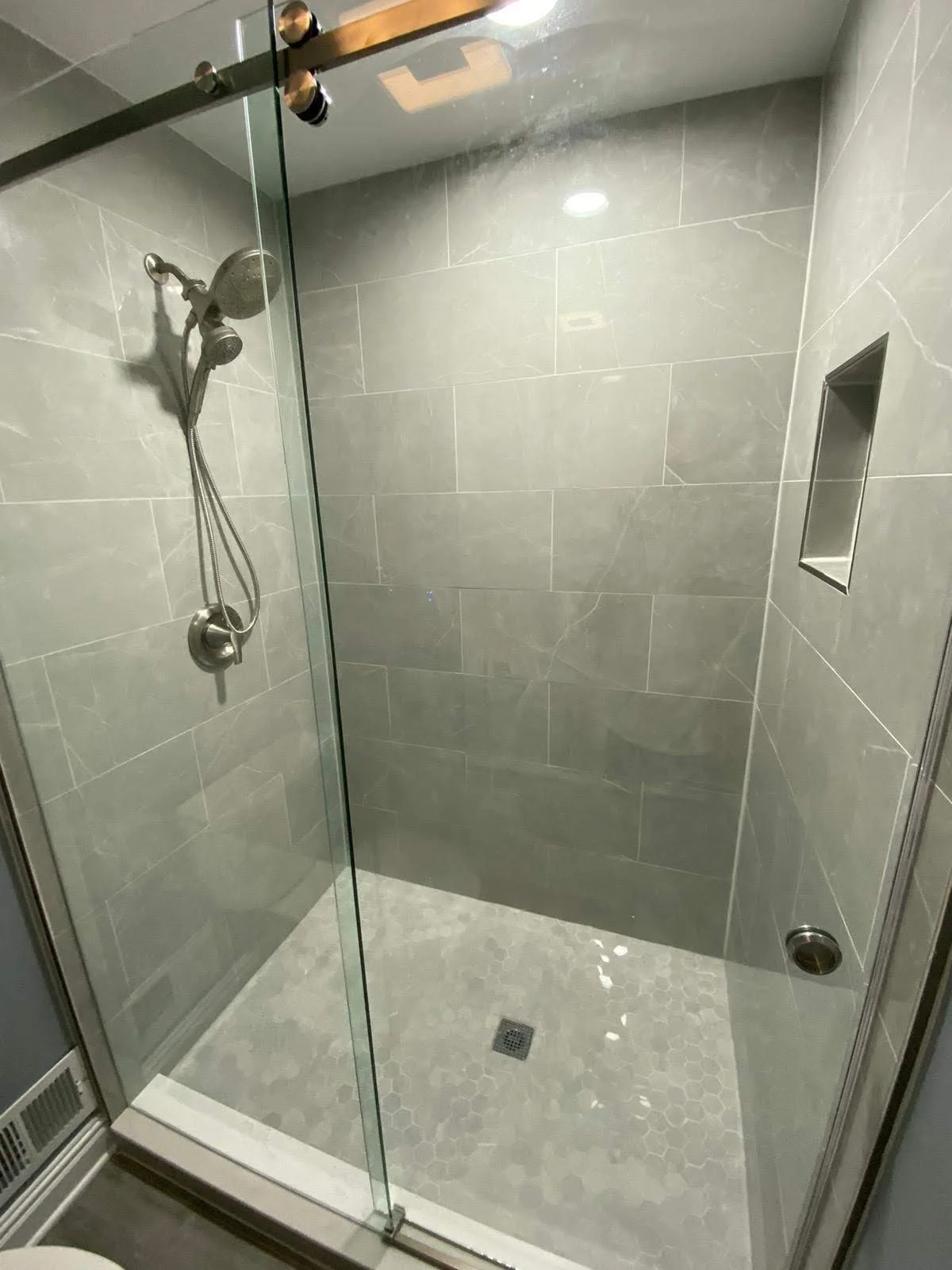 Chris & Kristen's Ensuite Bathroom
