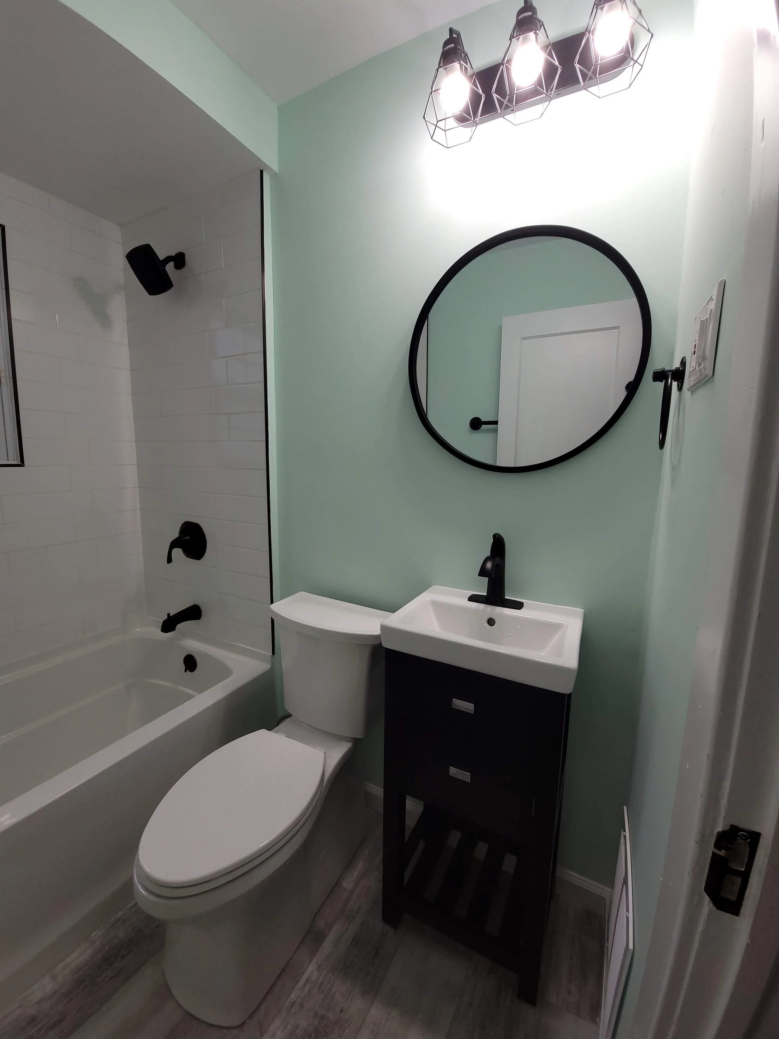 Nico & Brittany's Bathroom