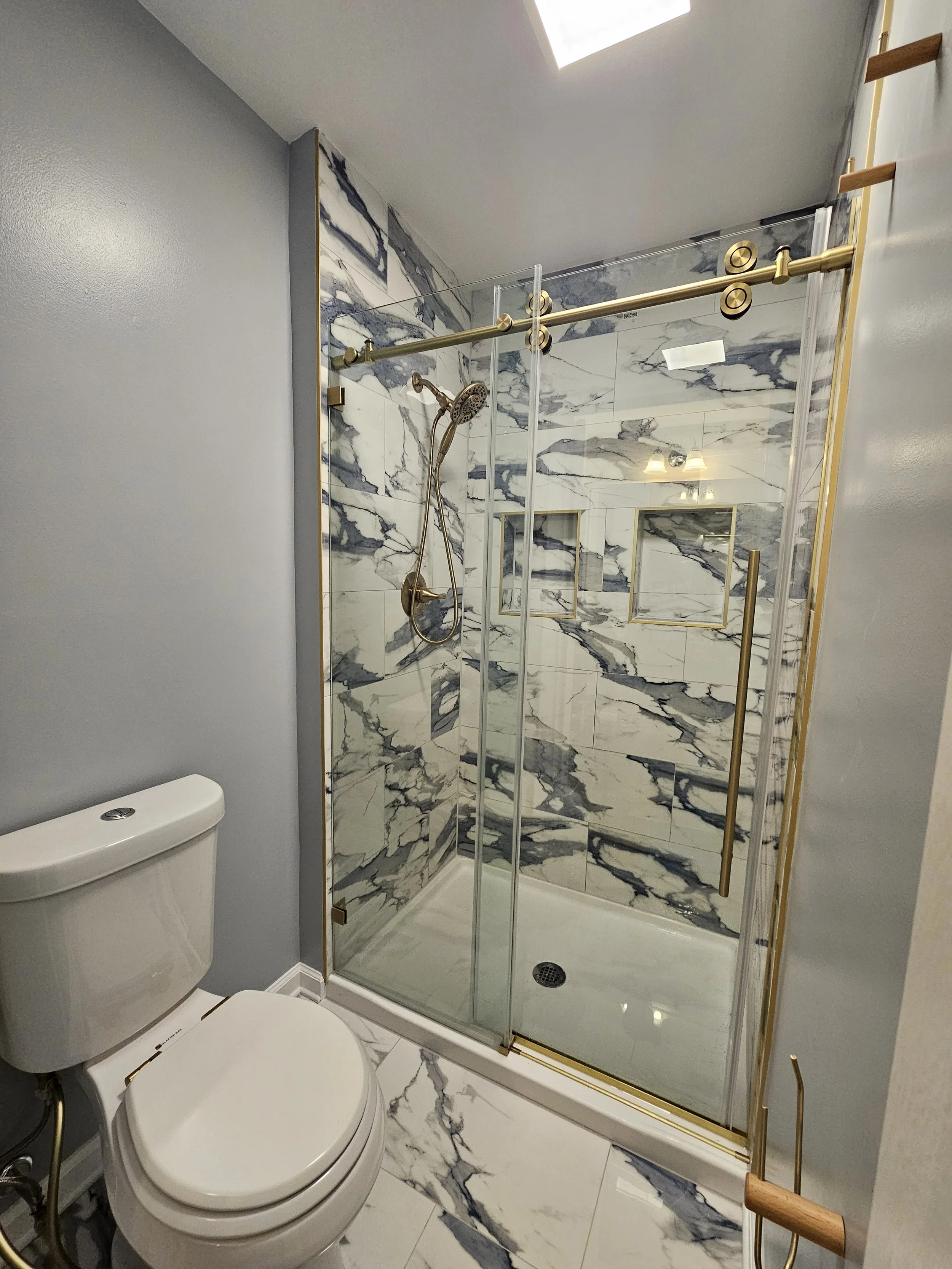 Hardik's Master Bath Paint