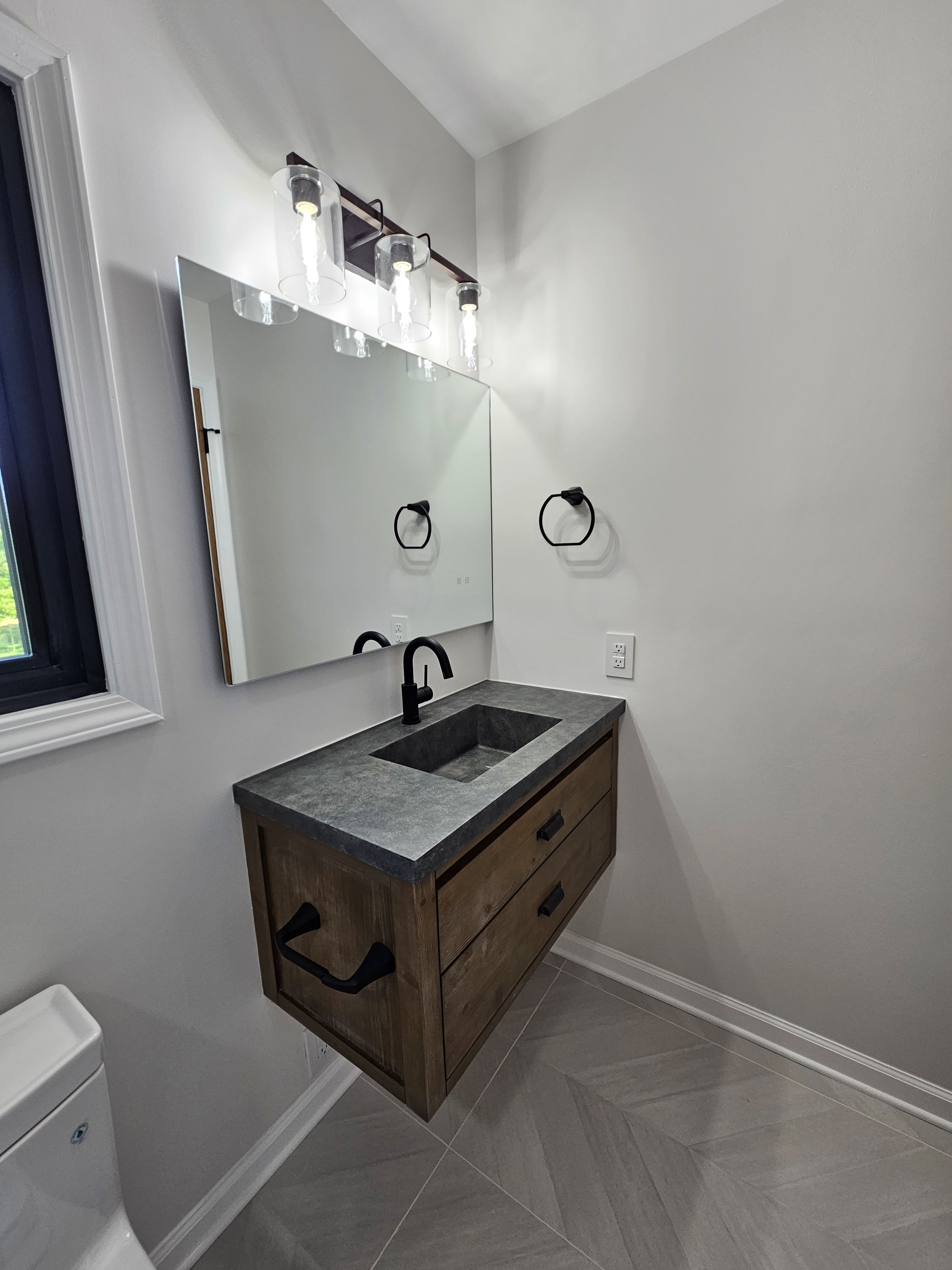 Eleven's Master Bath Paint