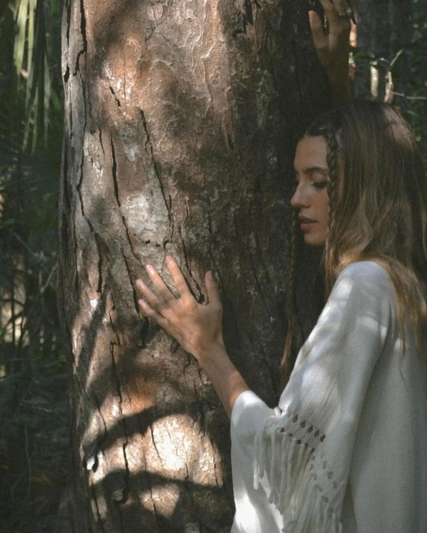 ~ THE POWER OF SACRED PLANT MEDICINE 🌿~

Curious about plant medicine but unsure where to begin? 

Let&rsquo;s break it down:
Plant medicine refers to the healing power found in nature&rsquo;s bounty&mdash;everything from mushrooms to herbs, working