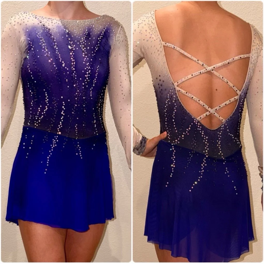 A simple yet elegant dress that beautifully complements any program ✨

This is a brand-new dress, not free, but available at a very affordable price of $40&ndash;$70, with all proceeds supporting Junior Board fundraising.

Size: 12&ndash;15

Thank yo