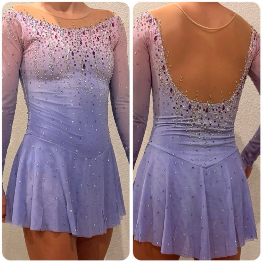 A simple yet beautifully fitted, rainbow-inspired dress ✨
through Sophia&rsquo;s generous talent contribution and offered for $50.
Proceeds will support Junior Board events and fundraising efforts.

Size: fits ages 10&ndash;14
A refined, high-end loo