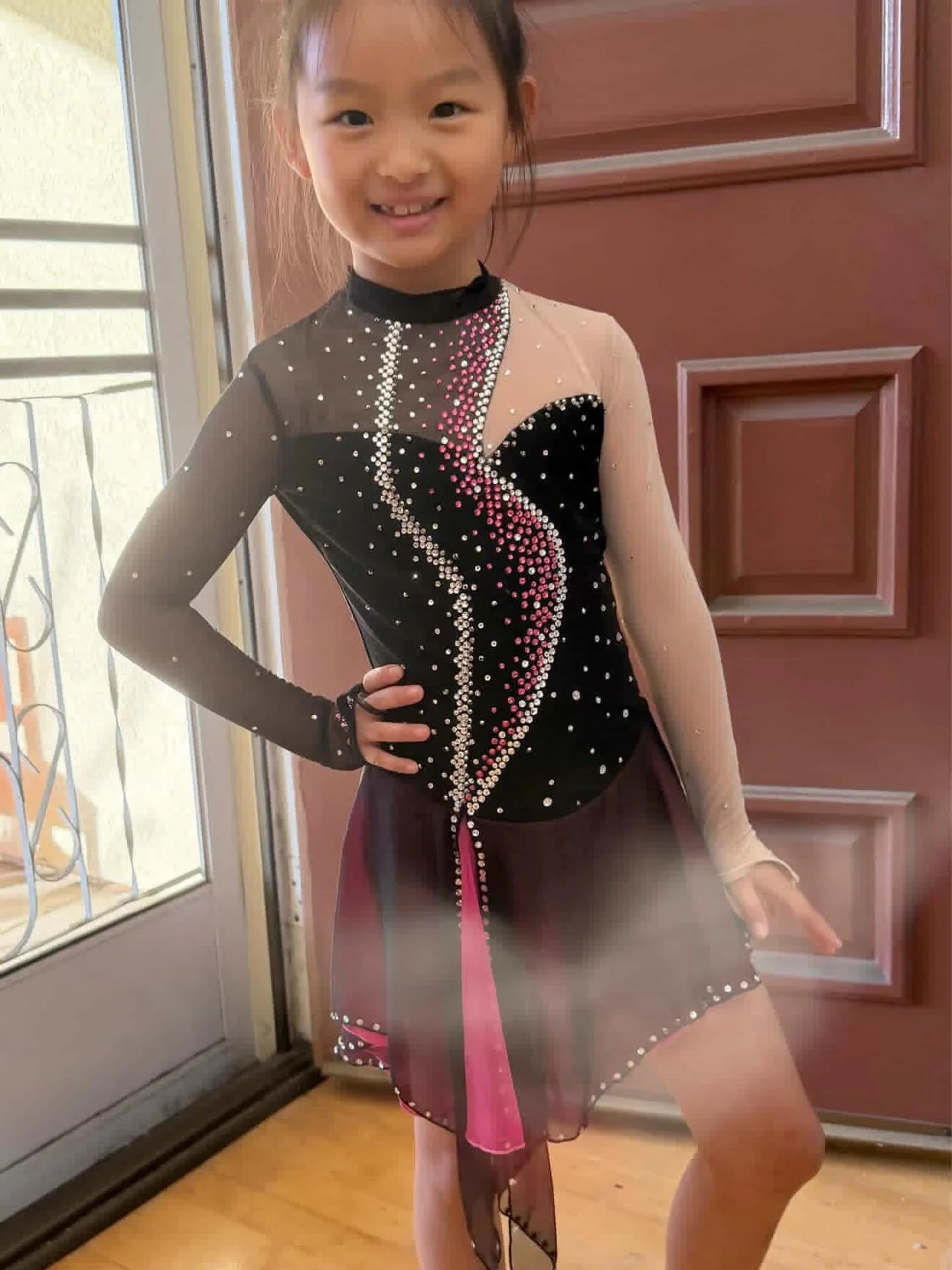 Thank you and good luck to Ally who borrowed this wonderful dress for her BLACKPINK program. You will shine throughout this season! 💗🖤