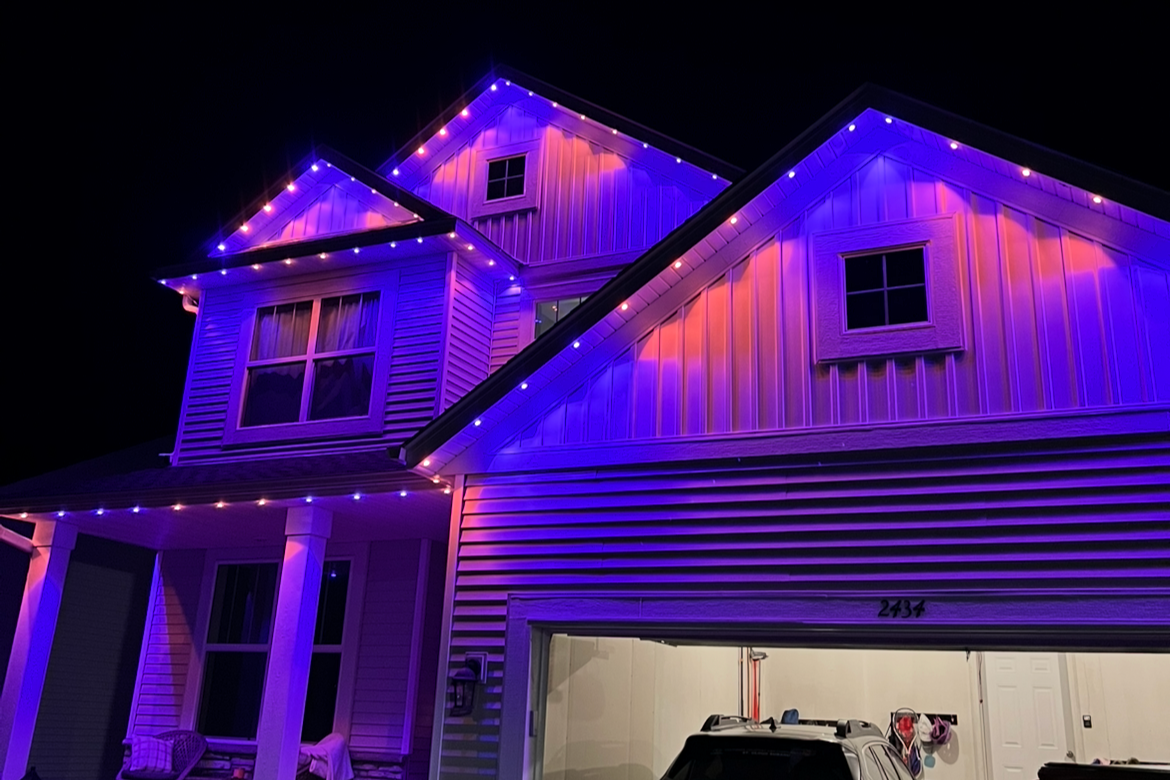Permanent LED roofline lighting on a Woodway Texas home near Waco with holiday seasonal display