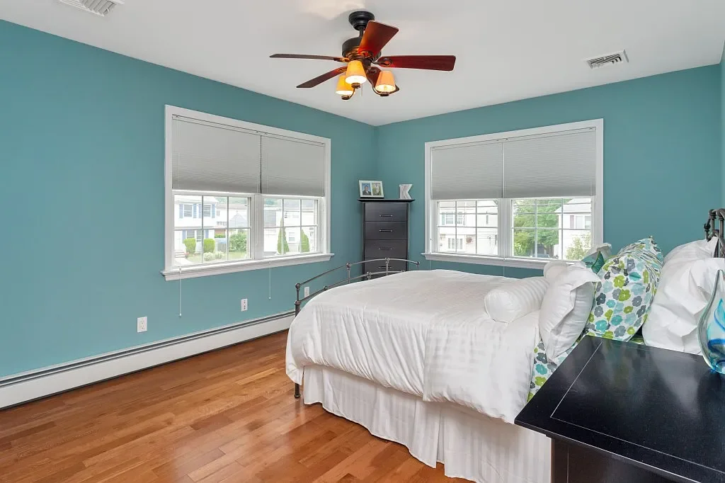 upstairs_room2.webp