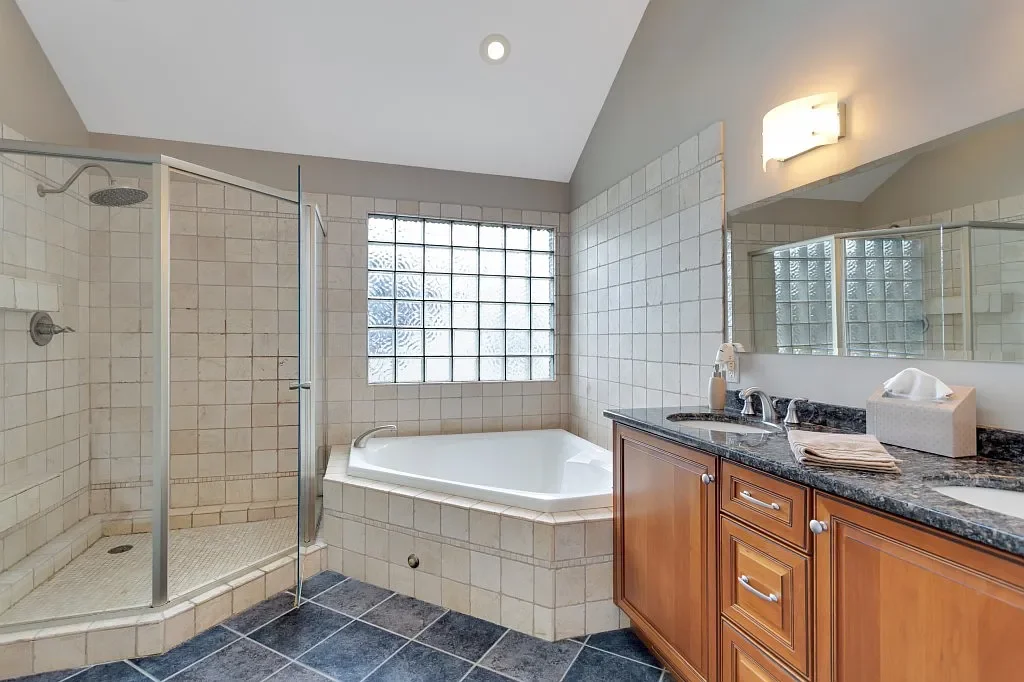 PrimaryMaster_bathroom.webp