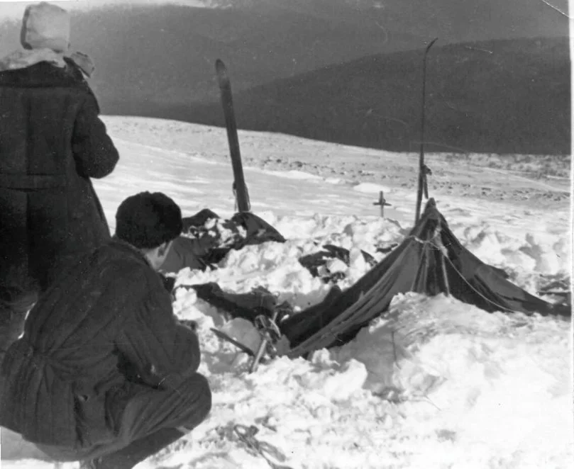 Dyatlov-pass-tent-01.jpg