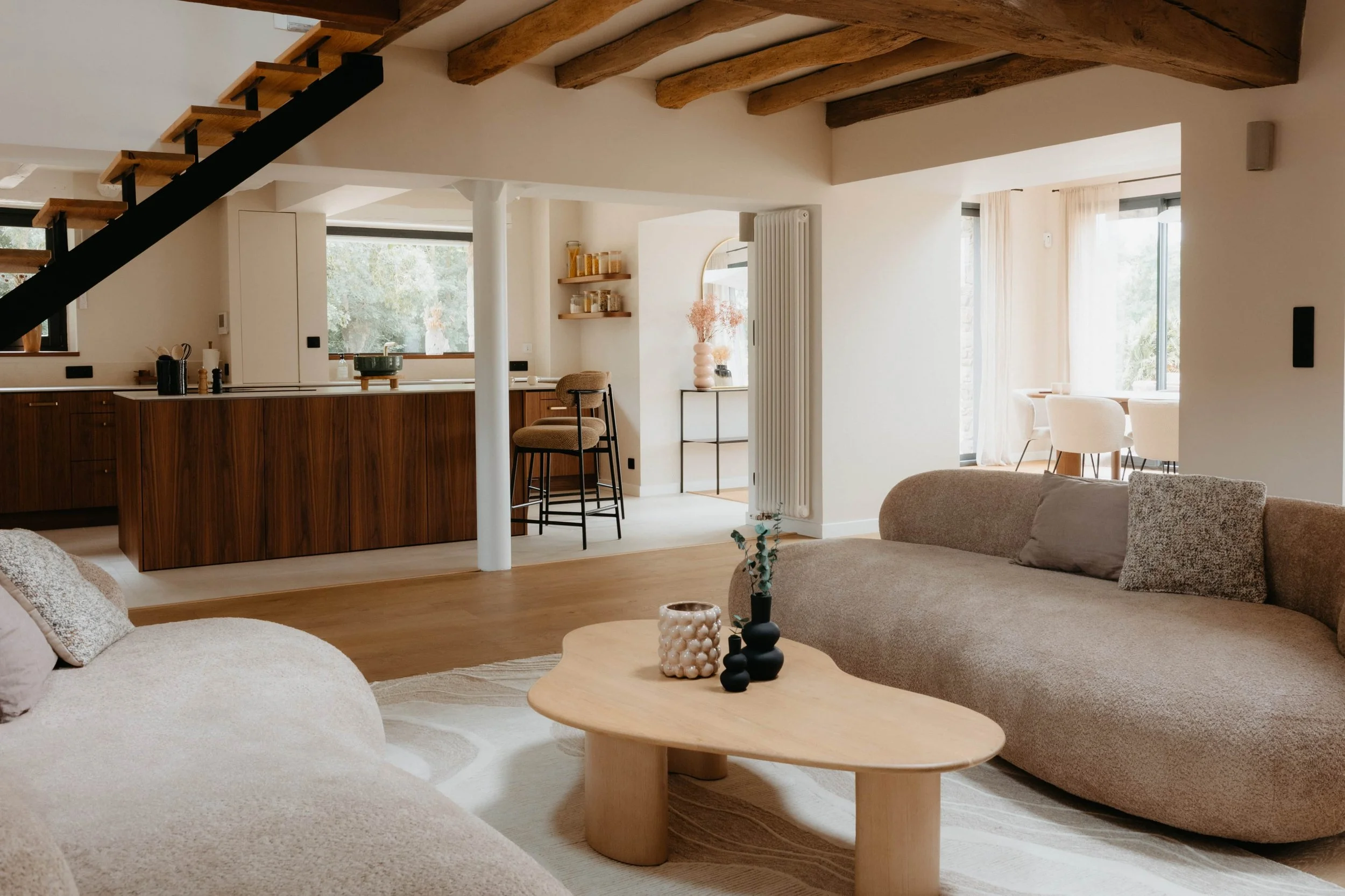 Photo réalisée pour Maison Sama, cabinet d'architecture d'intérieur. Il s'agit d'une maison fraichement rénovée avec des matériaux nobles.