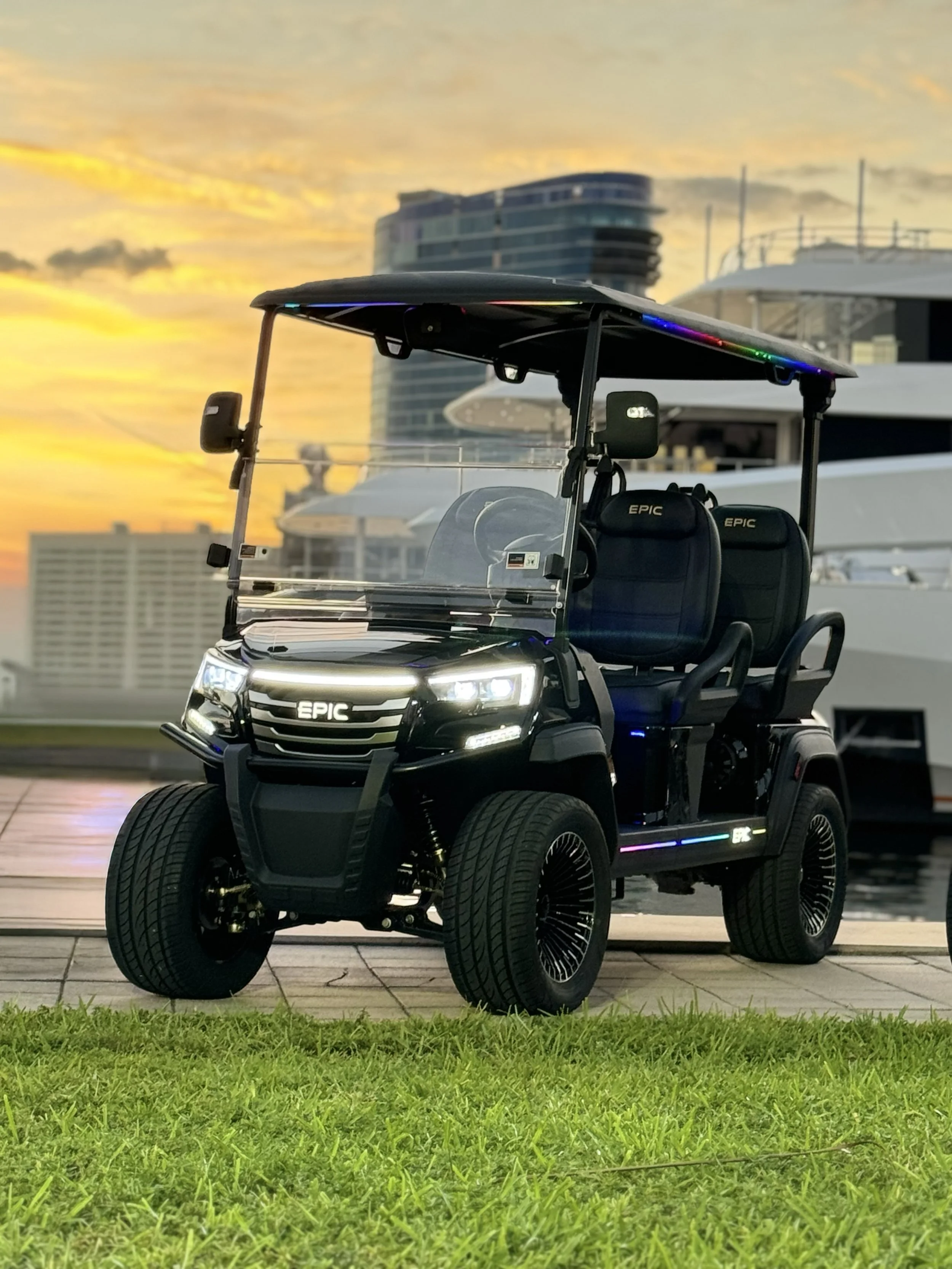 EPIC_E40FX_Golf_Carts(13).jpg