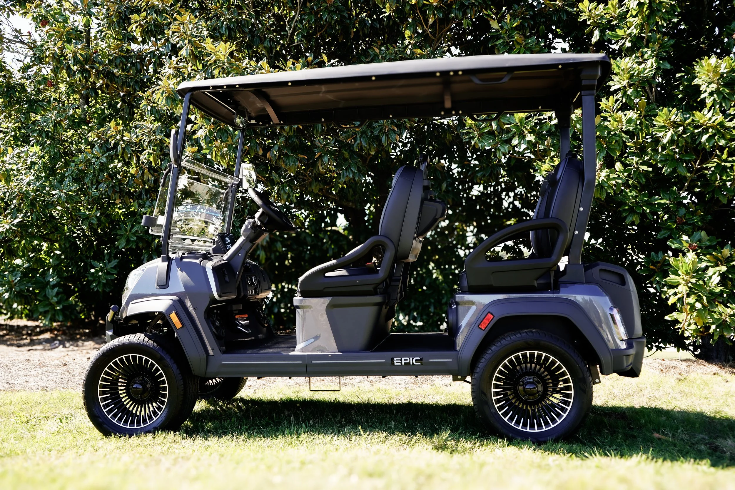 EPIC_E40FX_Golf_Carts(3).jpg