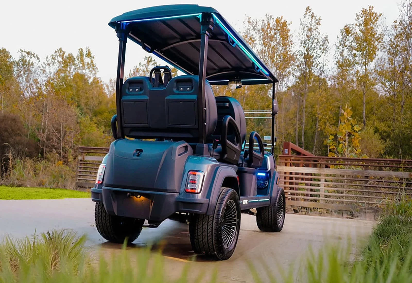 EPIC_E40FX_Golf_Carts(4).jpg