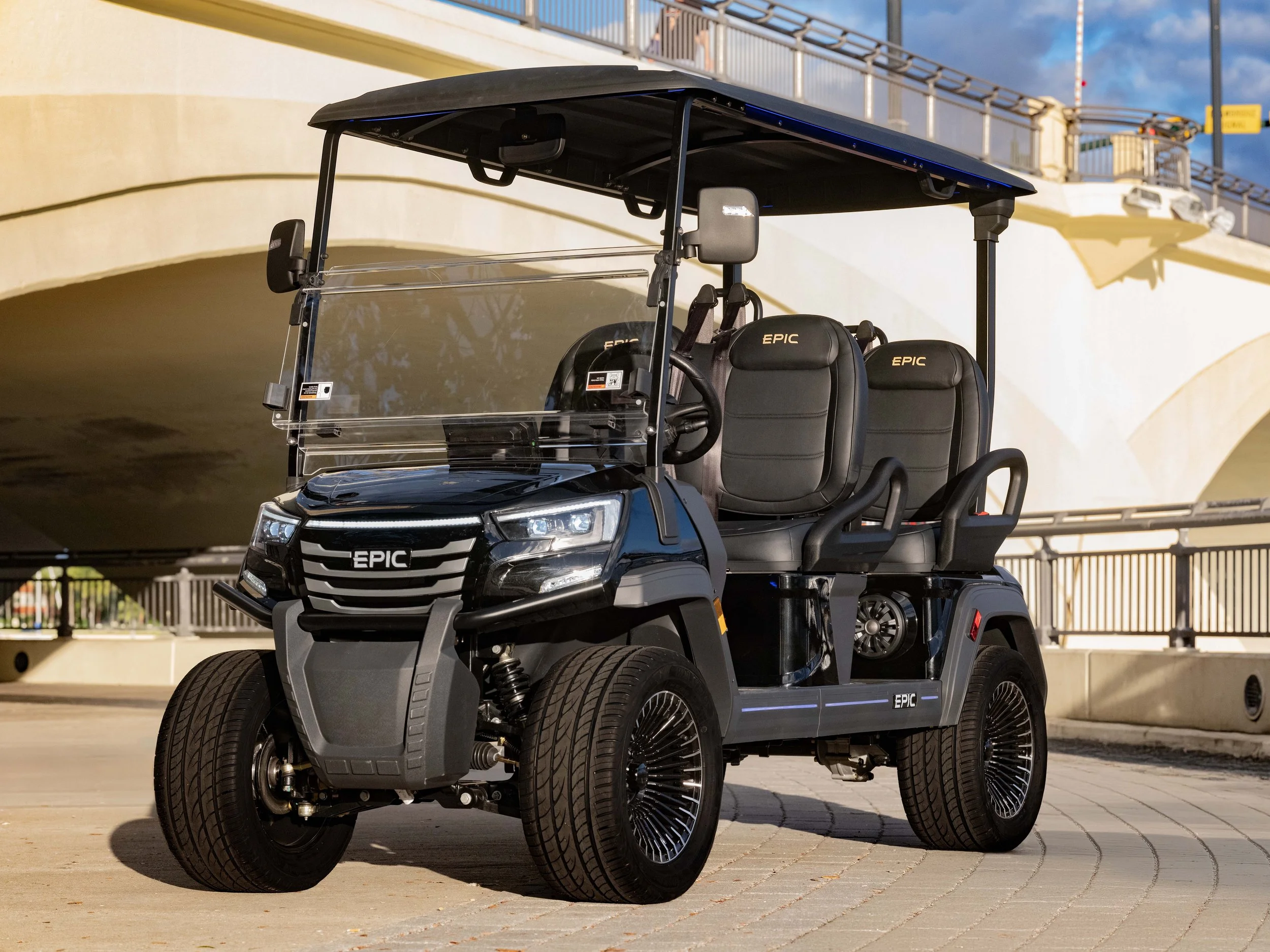 EPIC_E40FX_Golf_Carts(15).jpg