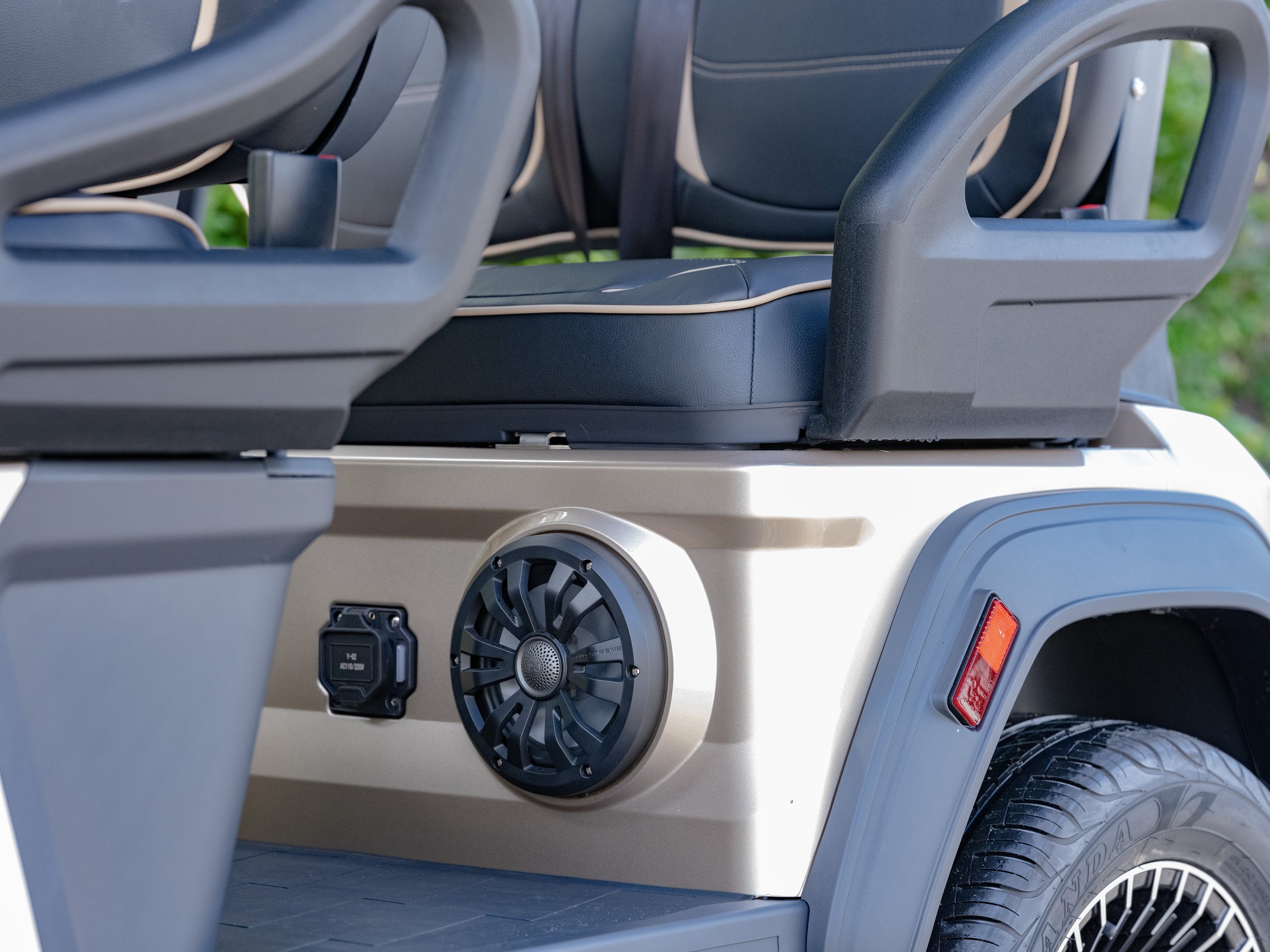 EPIC_E40FX_Golf Cart.jpg