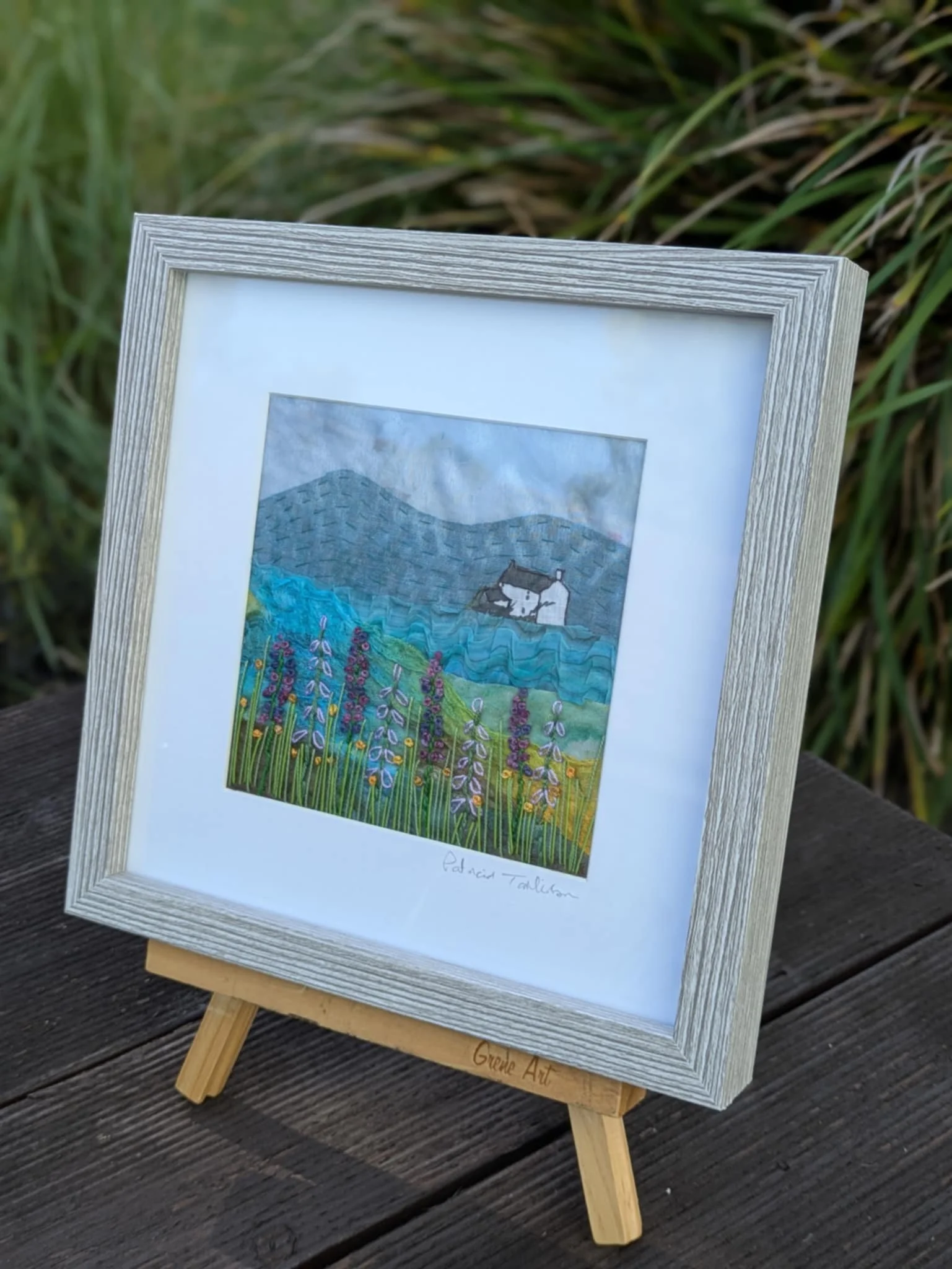 Patricia Tomlinson, My Heart Lies Here II, Framed textile artwork