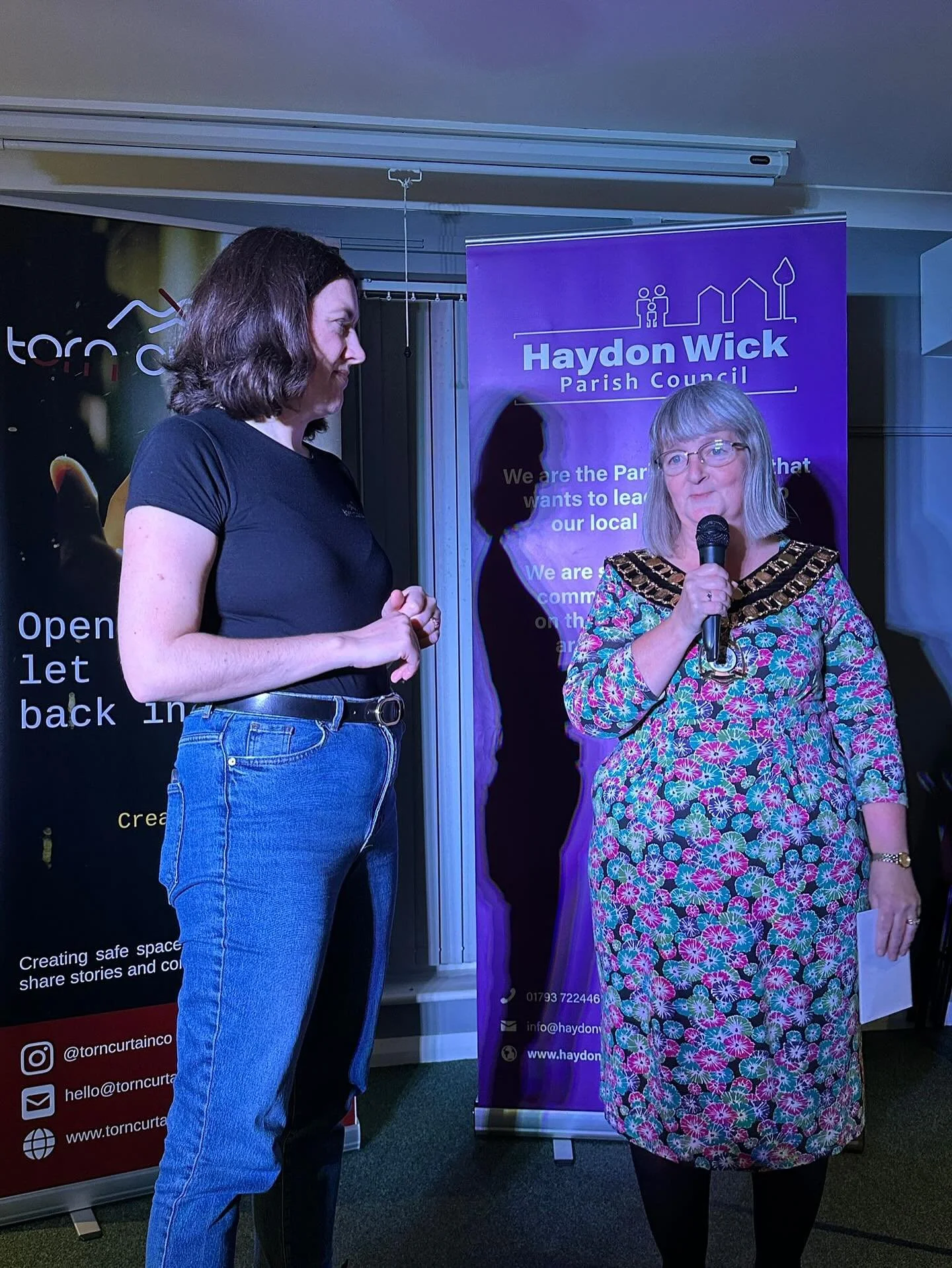We had a brilliant night at @haydonwickcouncil offices last night, transforming the meeting room into a poetry cafe and hearing from local poets of all ages.

Two 8-year-old poets wowed us with their words. One teenage poet, who came with our friends