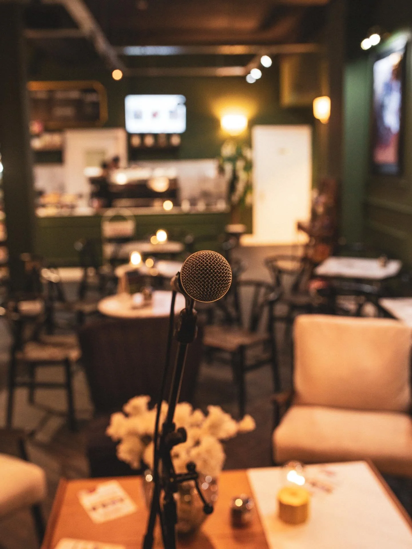 Still getting over how good the vibes were at last week&rsquo;s Swindon Poetry Caf&eacute; at @caffe_vialottie 

Come and be part of this monthly moment of coffee, cosiness and connection!

🎟️ https://www.eventbrite.com/cc/swindon-poetry-cafe-monthl