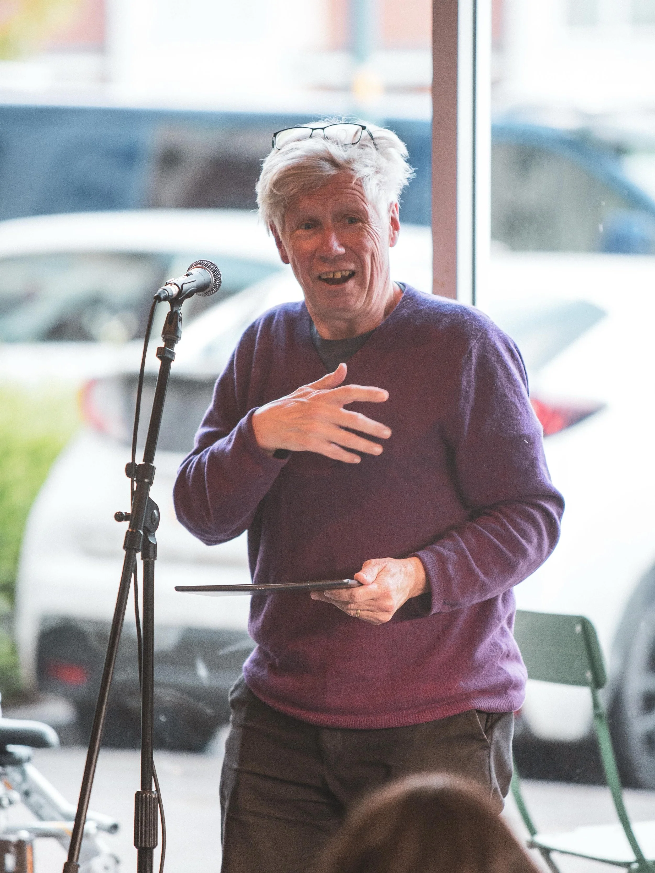 PERFORMER APPRECIATION POST!

Look at these brilliant humans who shared their words at the Swindon Poetry Caf&eacute; in May.

Open-micers:
Chris Eley @chris_eley 
Aga 
Annabel Robson
Olivia Blackburn @oliviablackburn_ 
Carl Gomez @carlgomez201 
Xavd