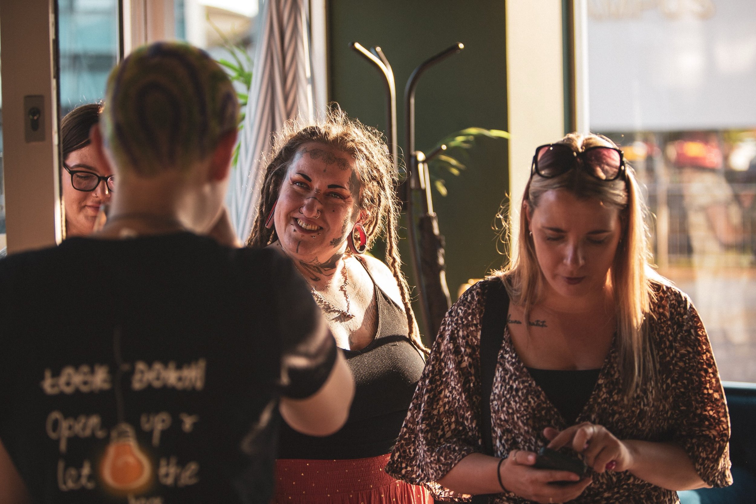 July&rsquo;s Swindon Poetry Caf&eacute; at @caffe_vialottie was a jolly good time! 

The warmth in the room wasn&rsquo;t only because of the heatwave - our community really show up for each other, cheering each other on in the vulnerable act of shari