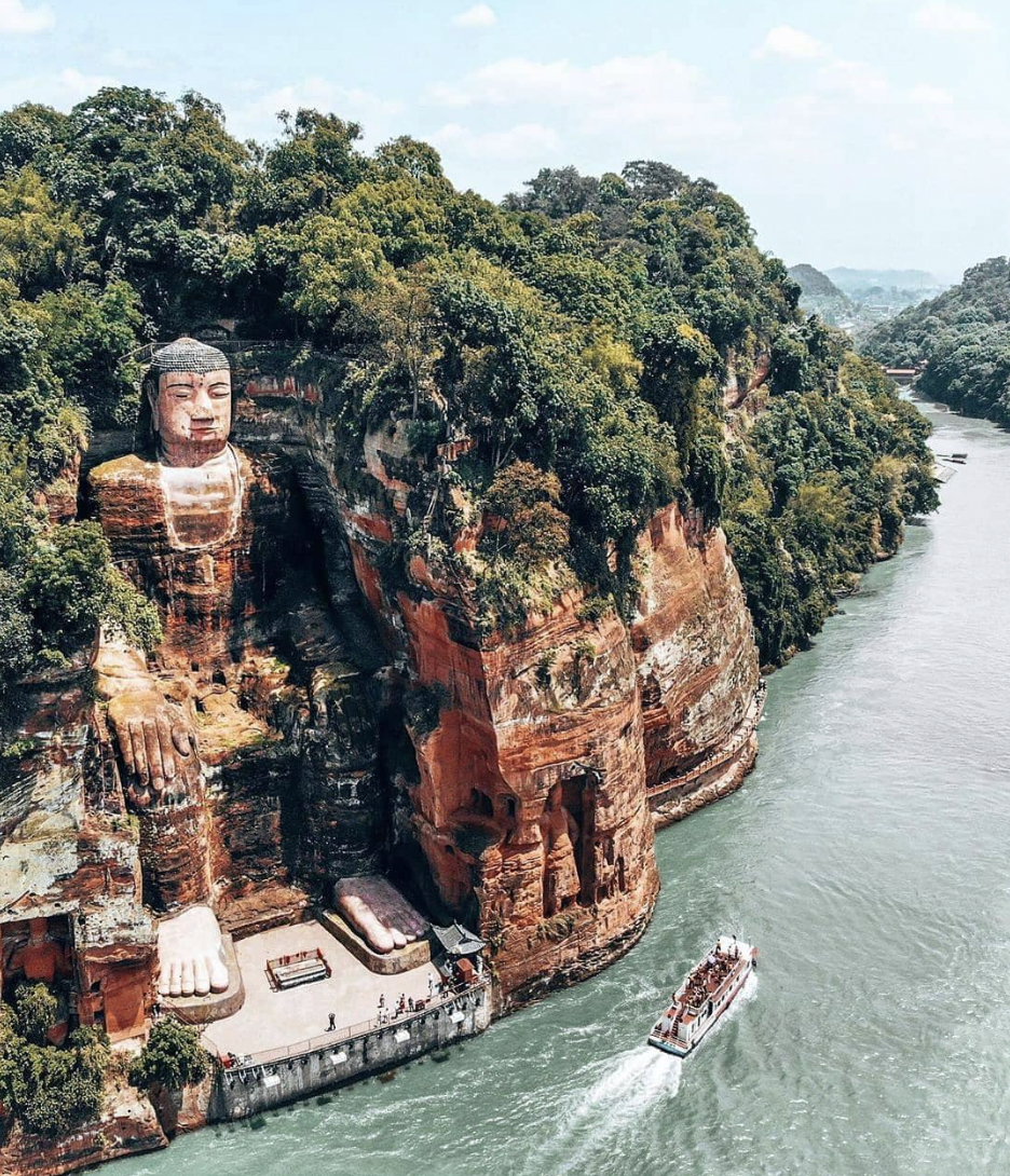 Panda Base & Leshan Giant Buddha Group Day Tour | Chengdu