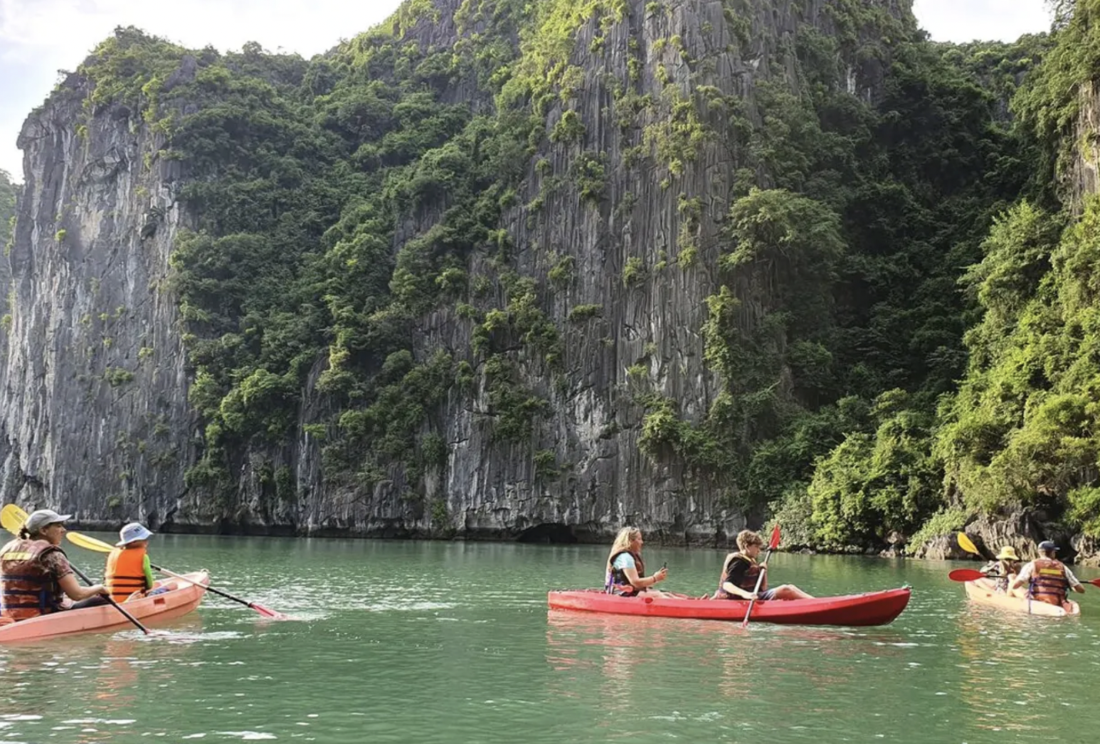 kayaking in halong bay and lan ha bay