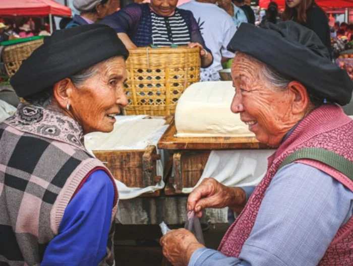 yunnan food tour old ladies