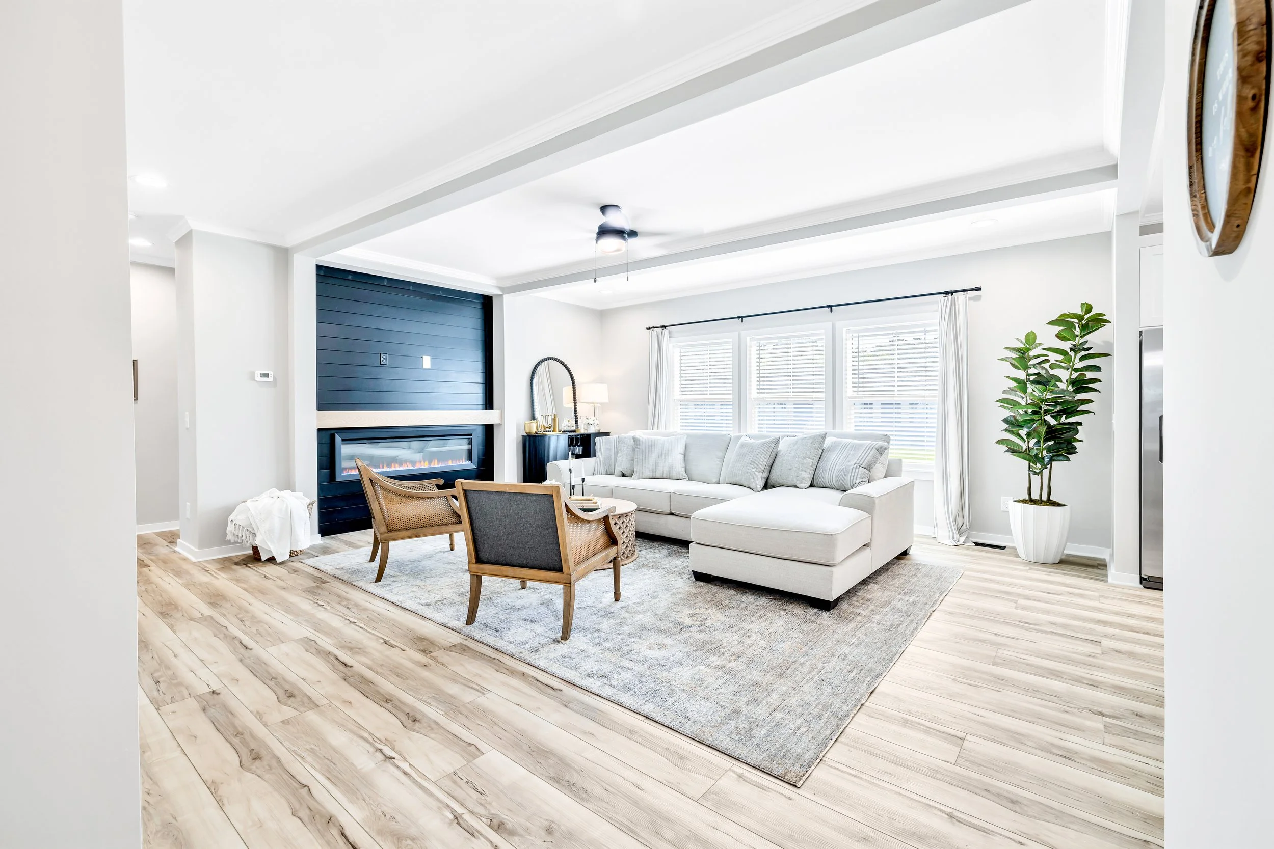 Professional interior real estate media