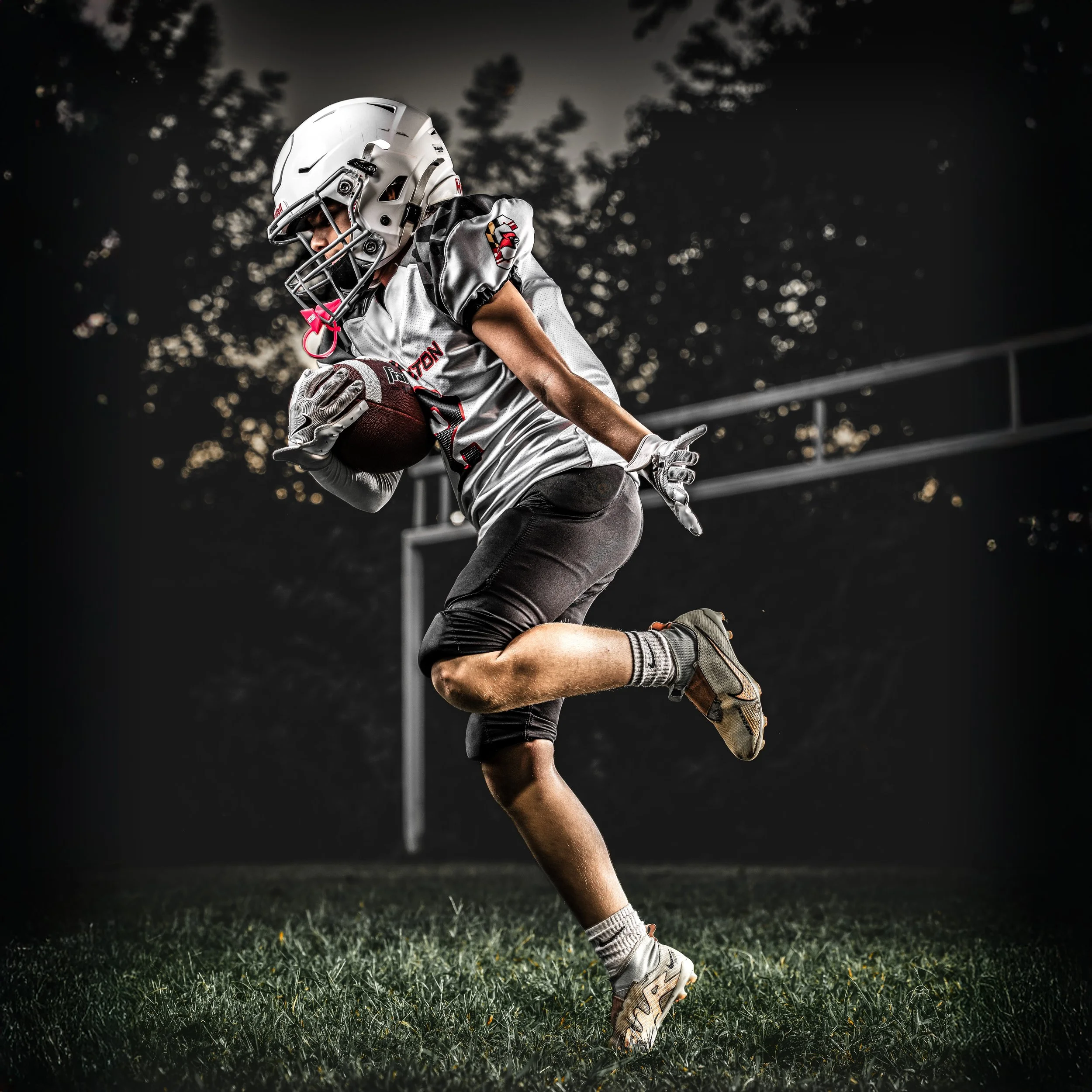 FootballPortraits_Stiffarm_Jslophoto