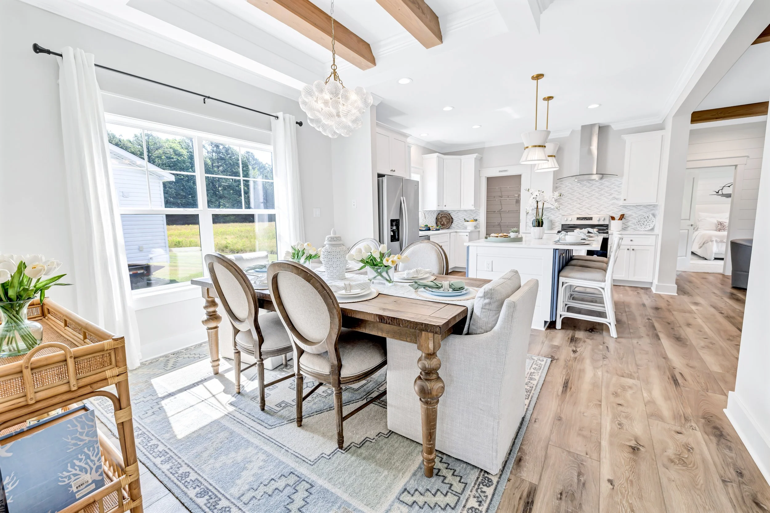 Professional dining room real estate photograph