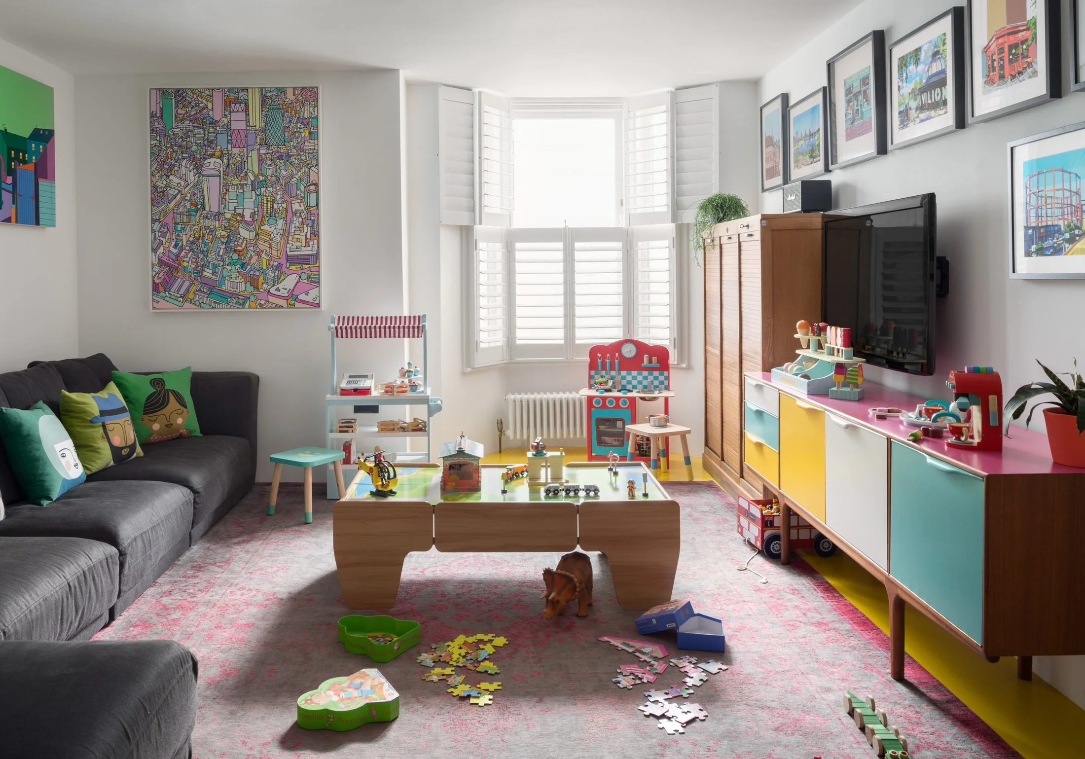 property staging experts. design minds take on the property sale tasks. hackney interior design and staging studio.