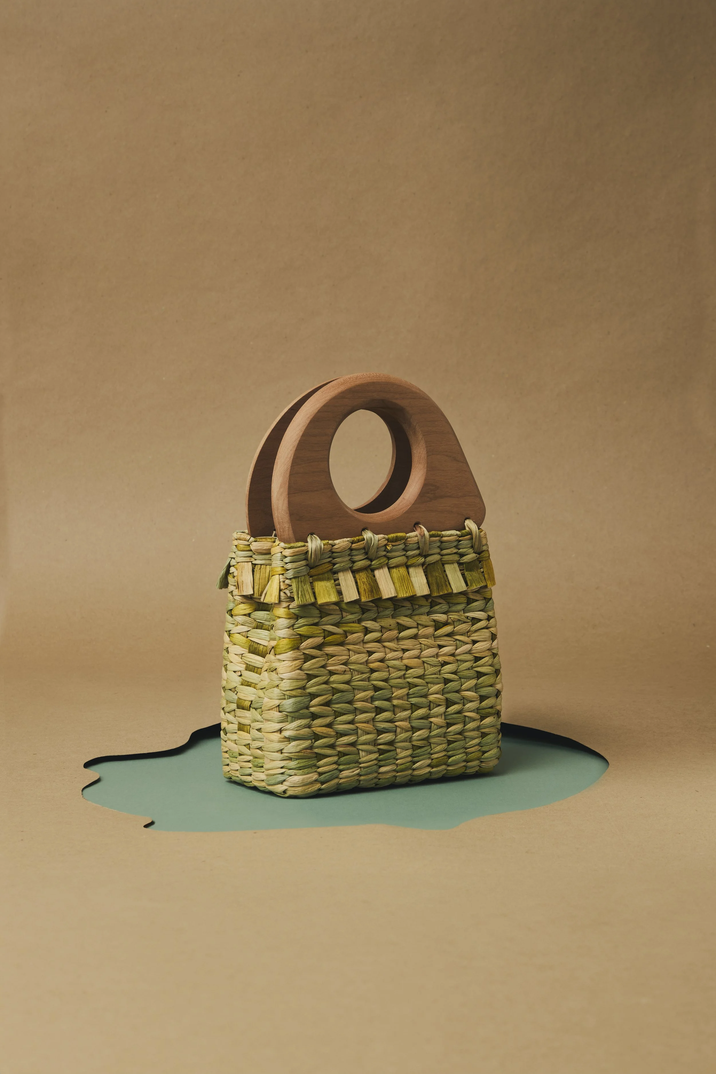 Clover - British rush, cherry wood handle, botanically dyed silk

