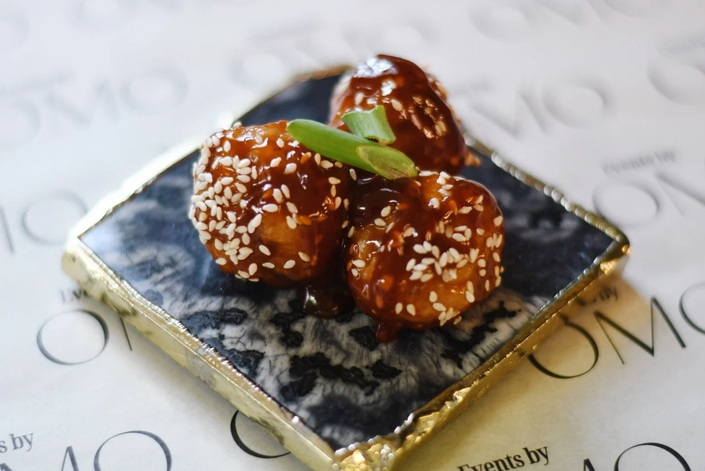 Small bites are each a ticket to explore the vibrant tastes of the world - a journey that spans continents. Imagine savoring spicy Asian nuances, Mediterranean zest, or the richly aromatic spices of distant lands&mdash;all in one delightful experienc