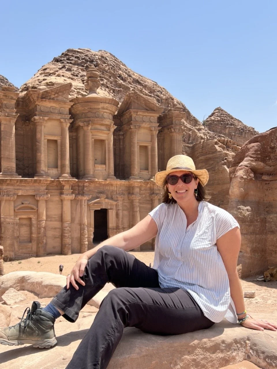 c'est vous qui choisissez - le tour du monde créatif nous emmenera peut-être visiter Petra en Jordanie