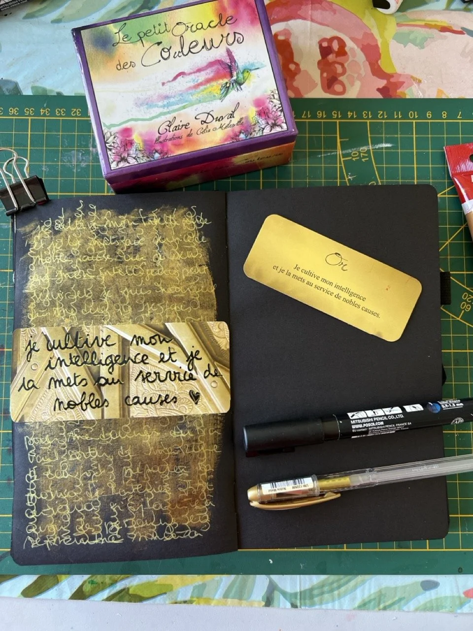 série d'été - le petit oracle des couleurs pratique de journal créatif.jpeg
