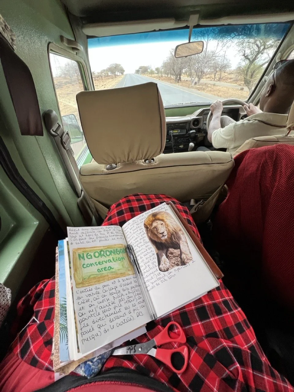 matériel journal créatif en vacances écrire dans la voiture.jpeg