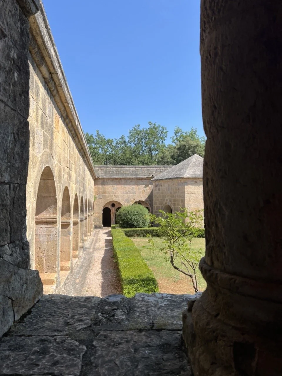 retraite créative provence verte 2025 abbaye du thoronet.jpeg