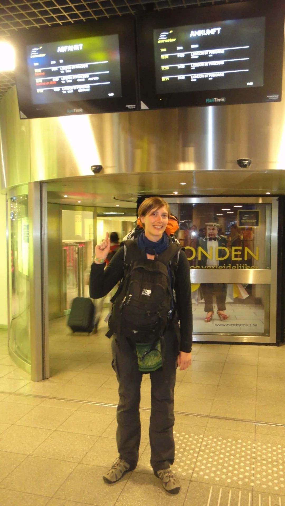 Julie part en tour du monde