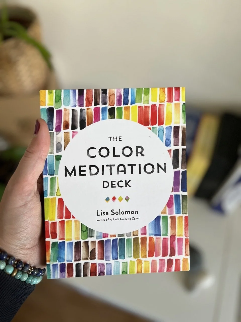 Color meditation deck - oracles et journal créatif 2.jpeg