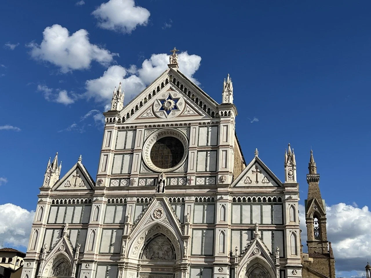 le tour du monde créatif nous emmenera peut-être visiter florence et l'italie